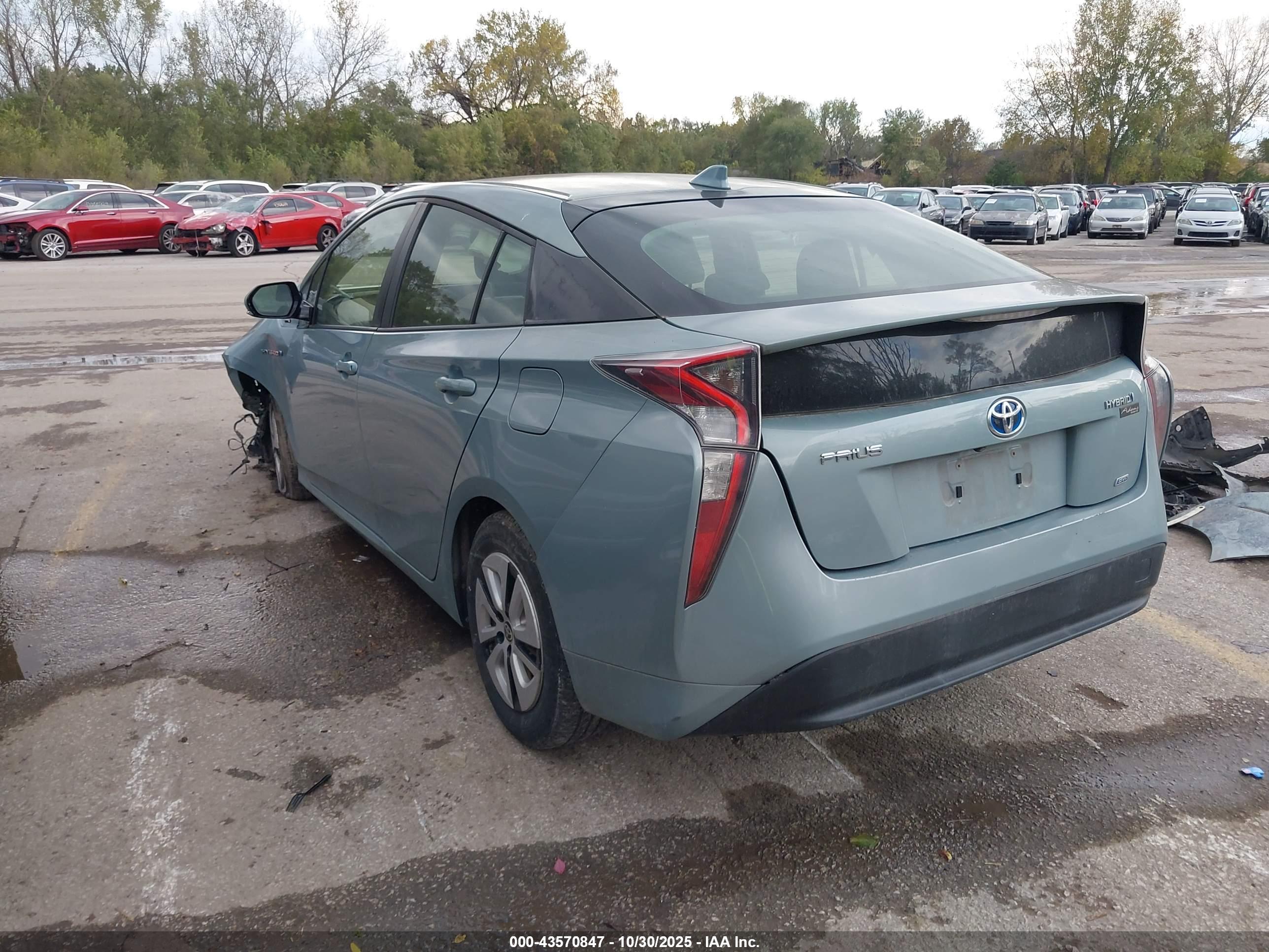 TOYOTA PRIUS image 3