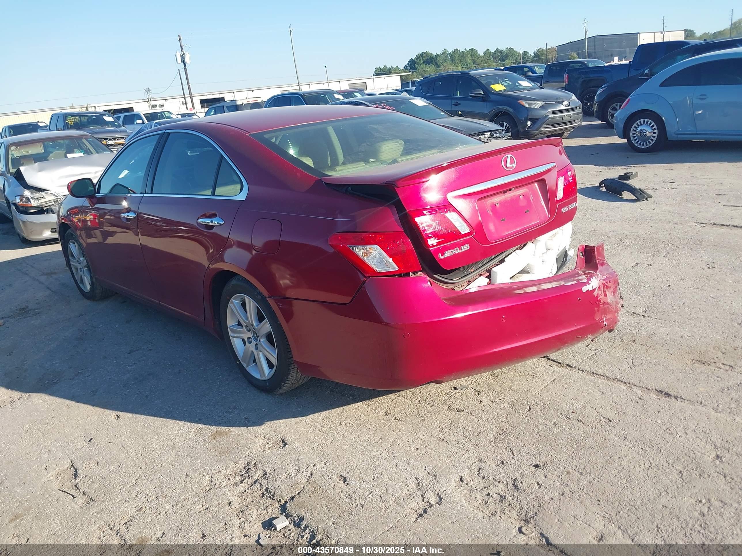 LEXUS ES image 3