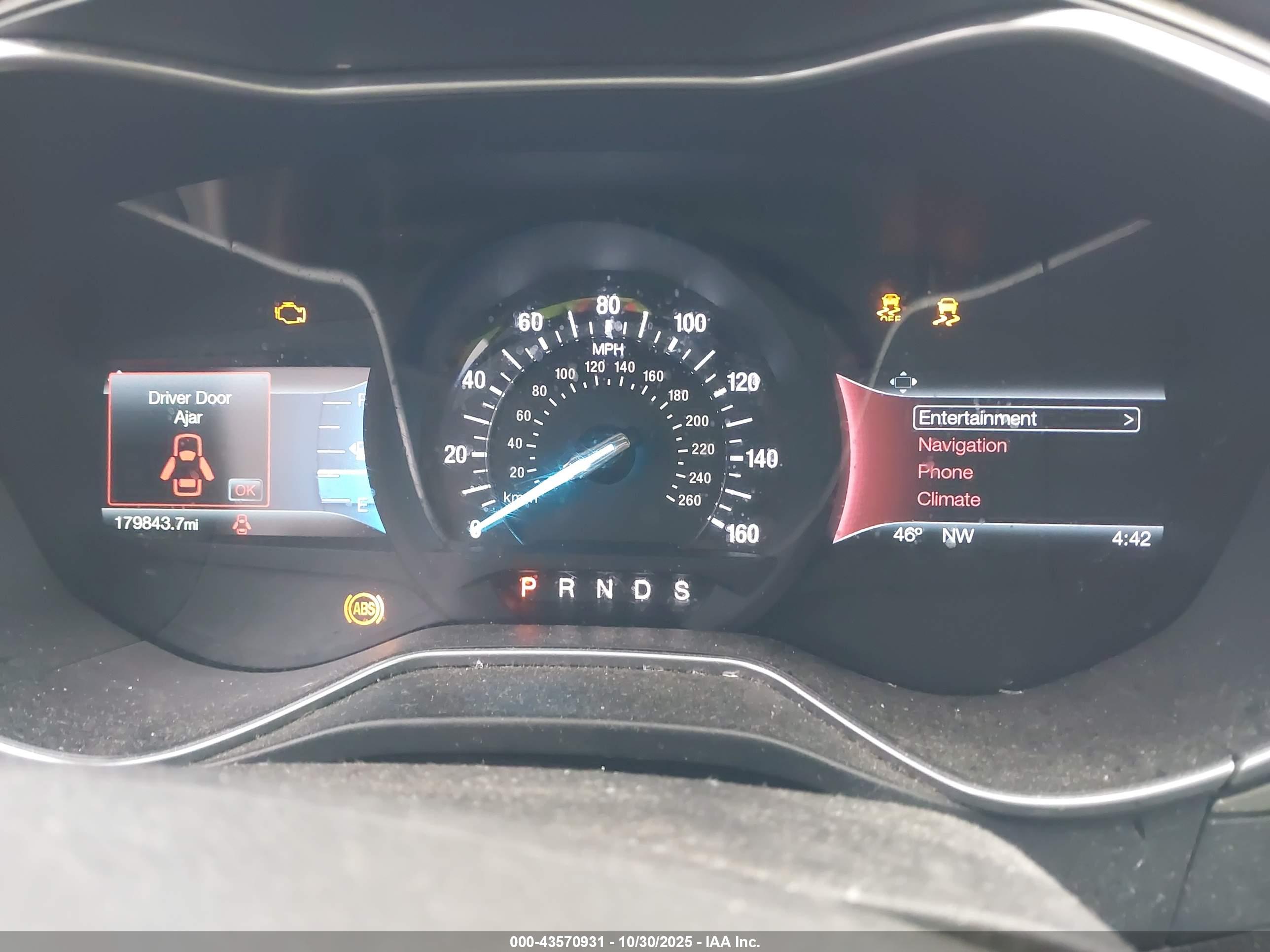 FORD FUSION image 7