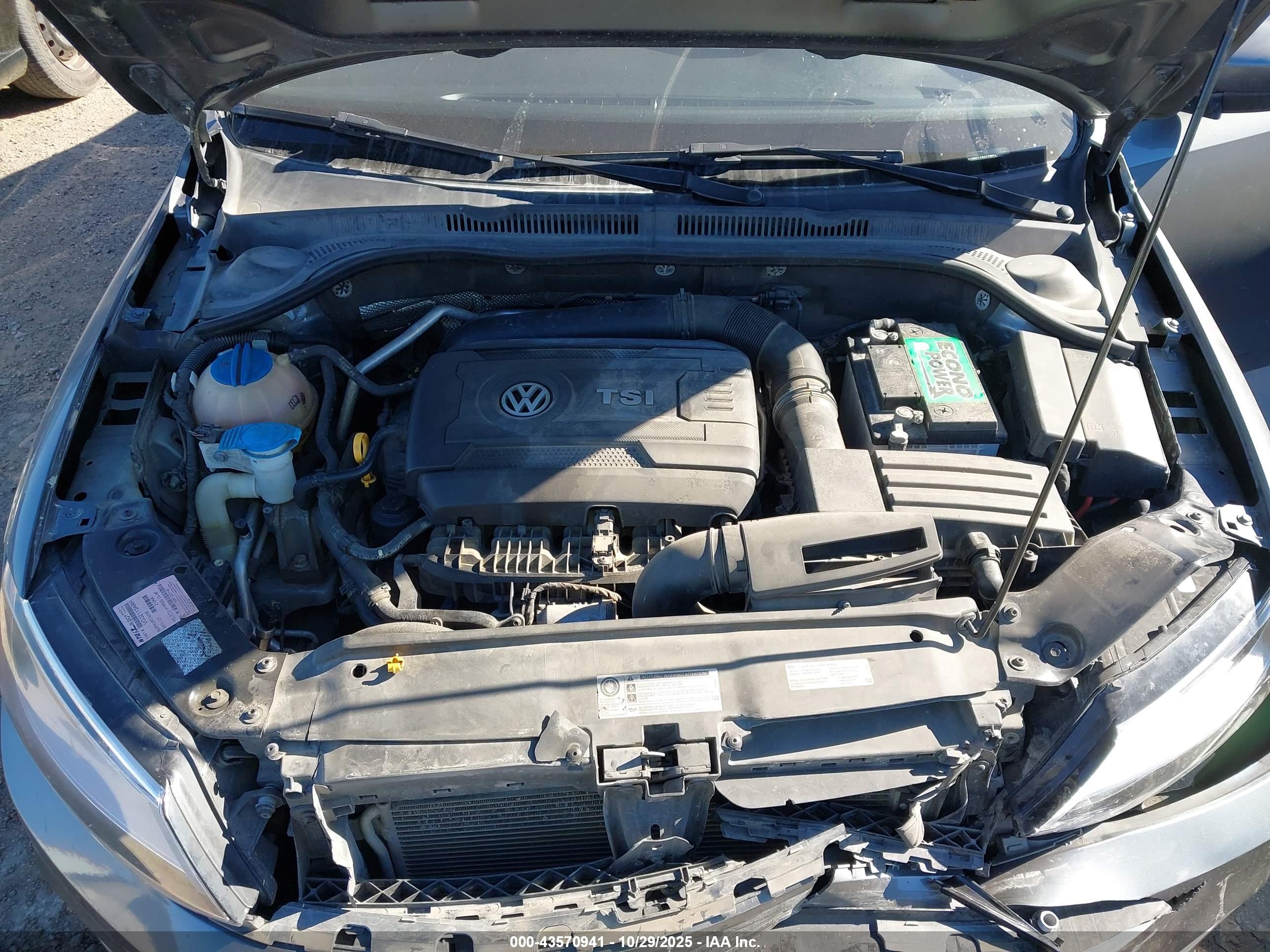 VOLKSWAGEN JETTA image 10