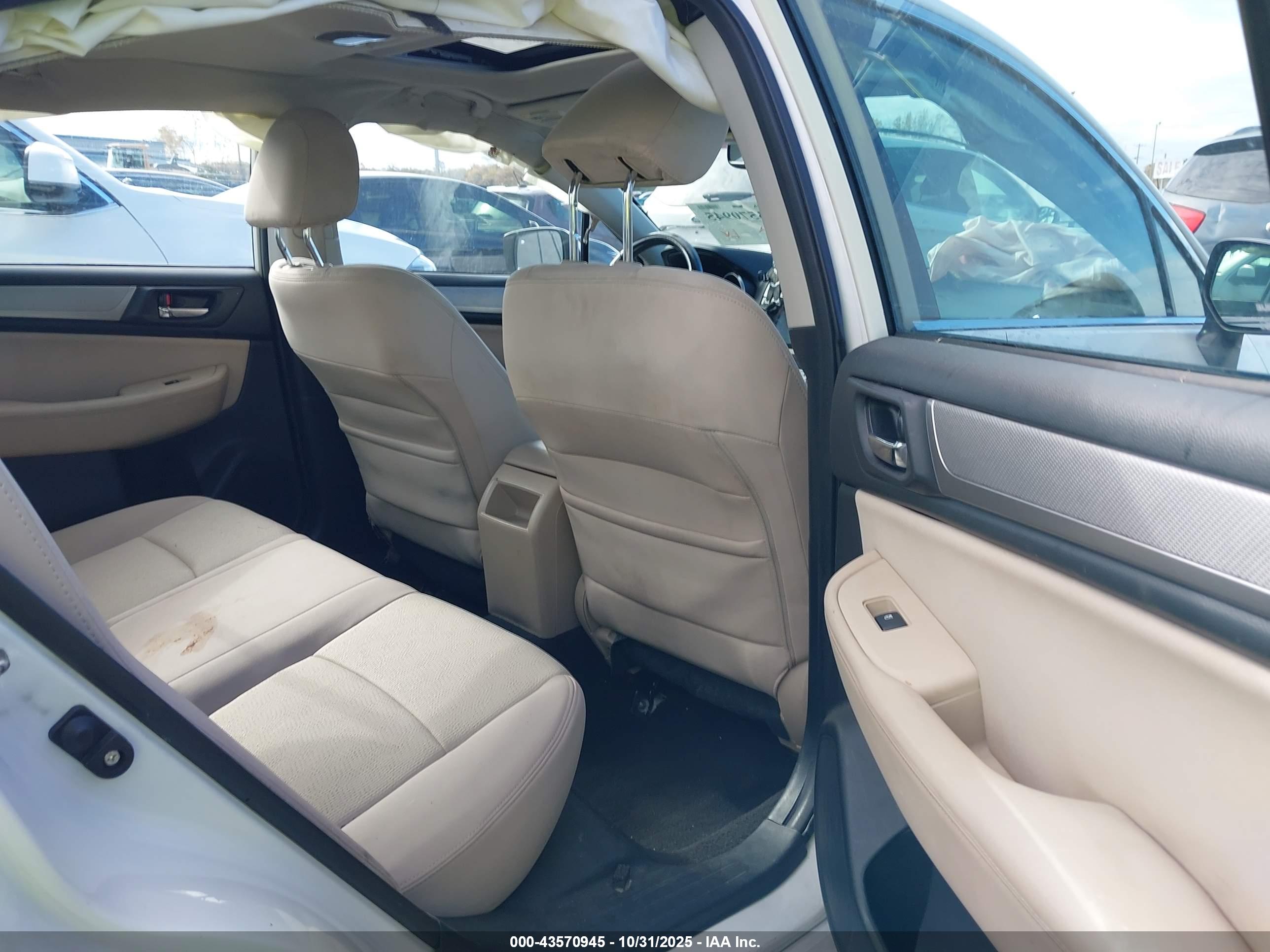 SUBARU LEGACY image 8