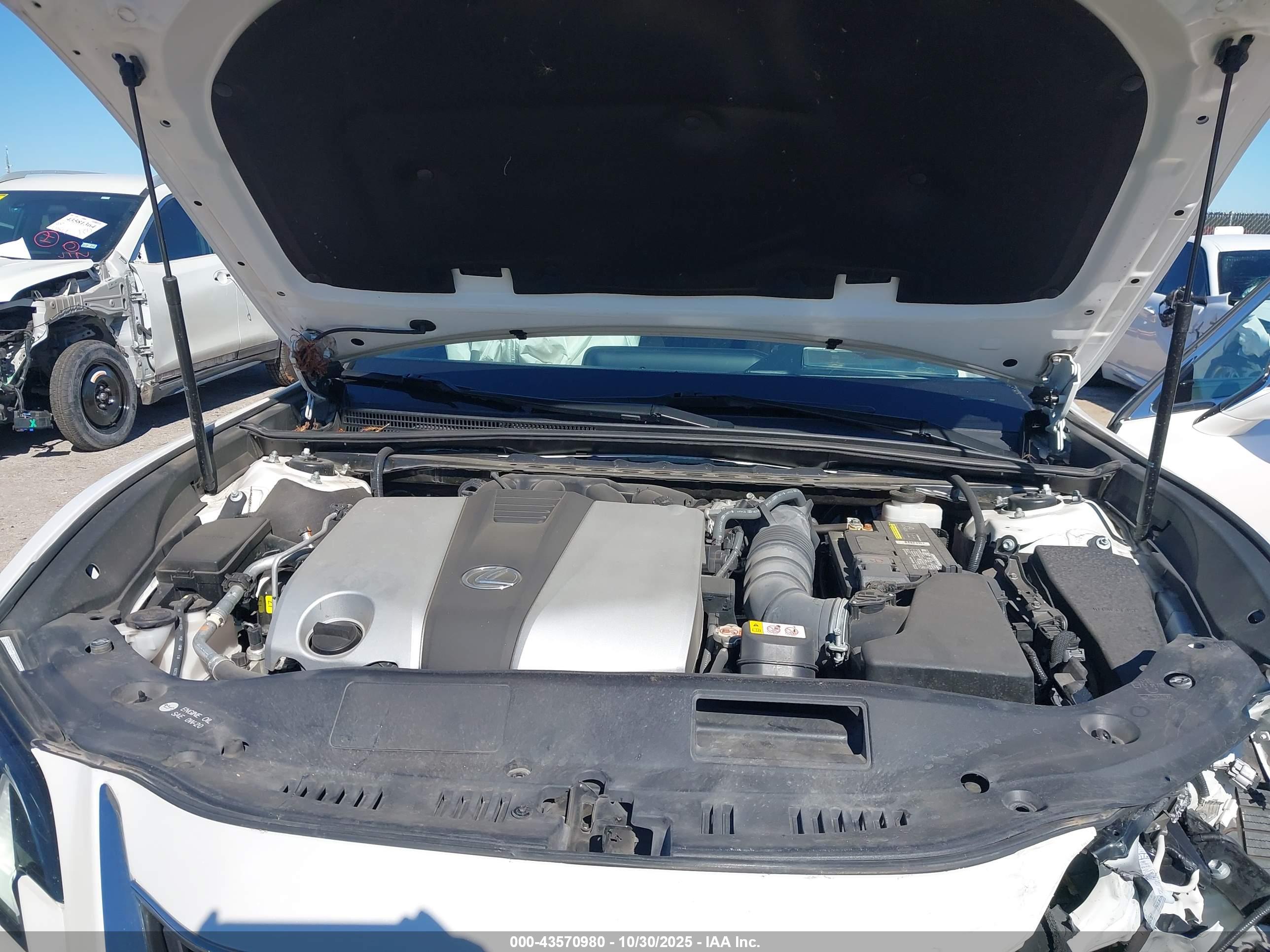 LEXUS ES image 10