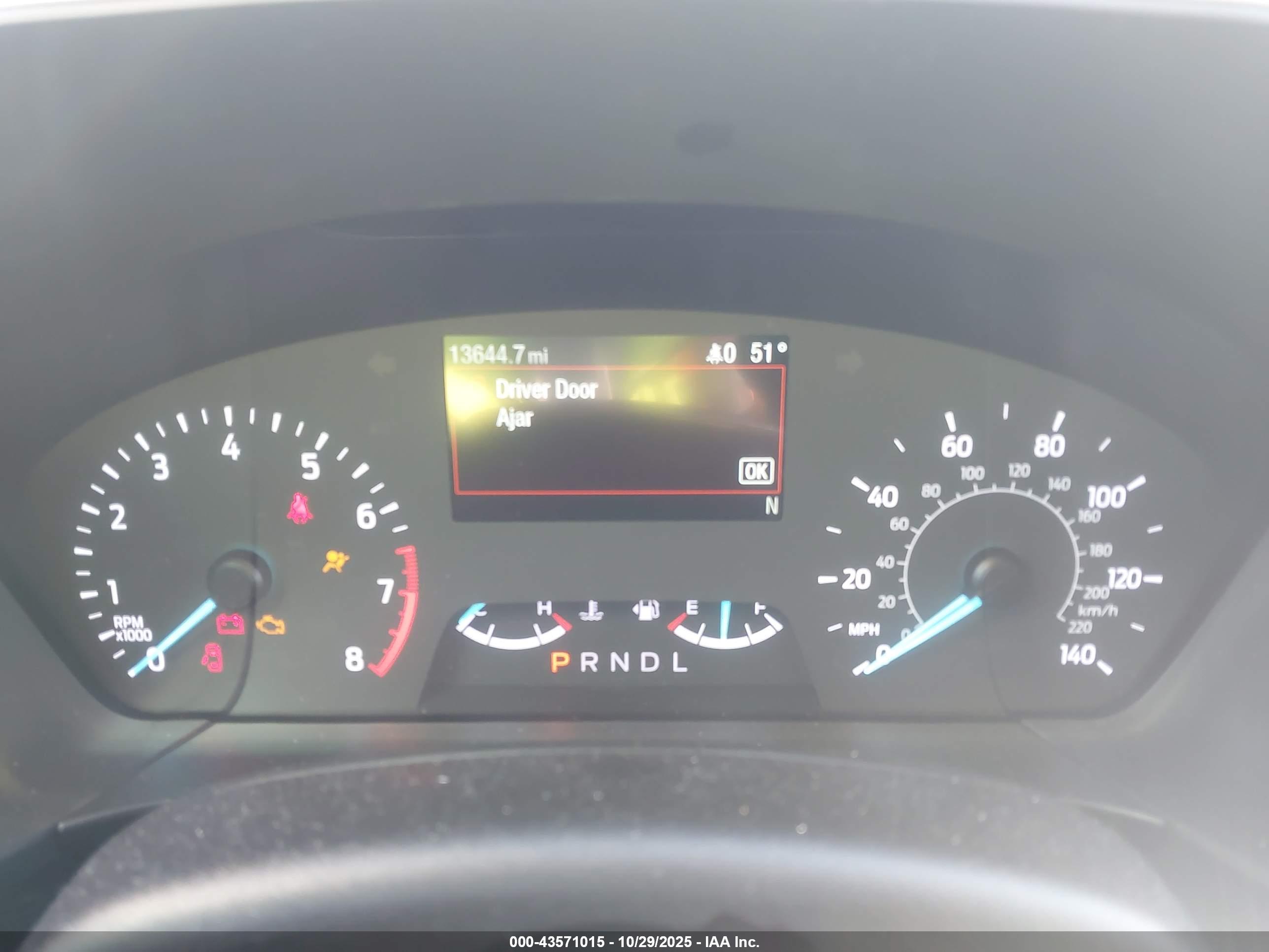 FORD ESCAPE image 7