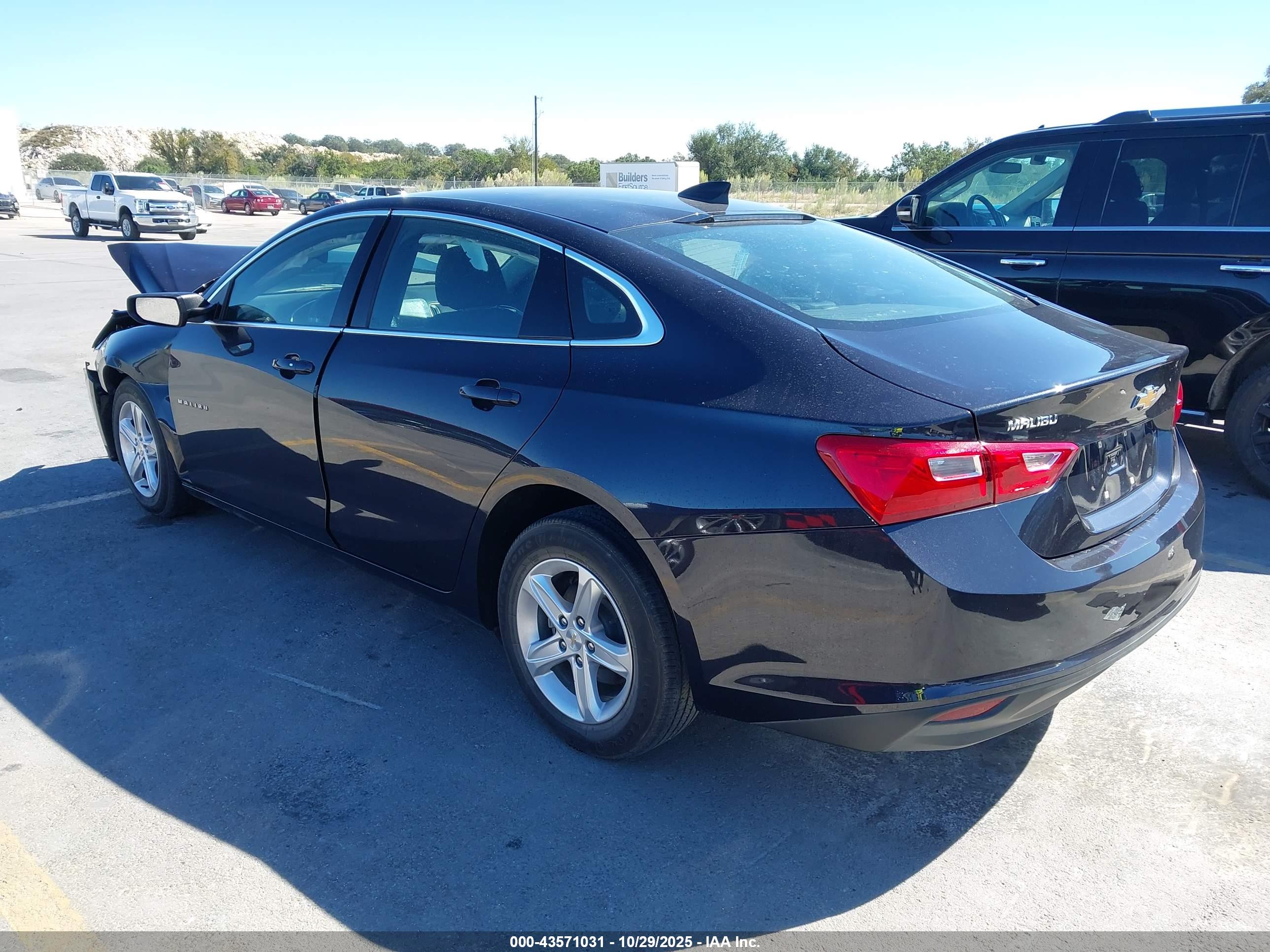CHEVROLET MALIBU image 3
