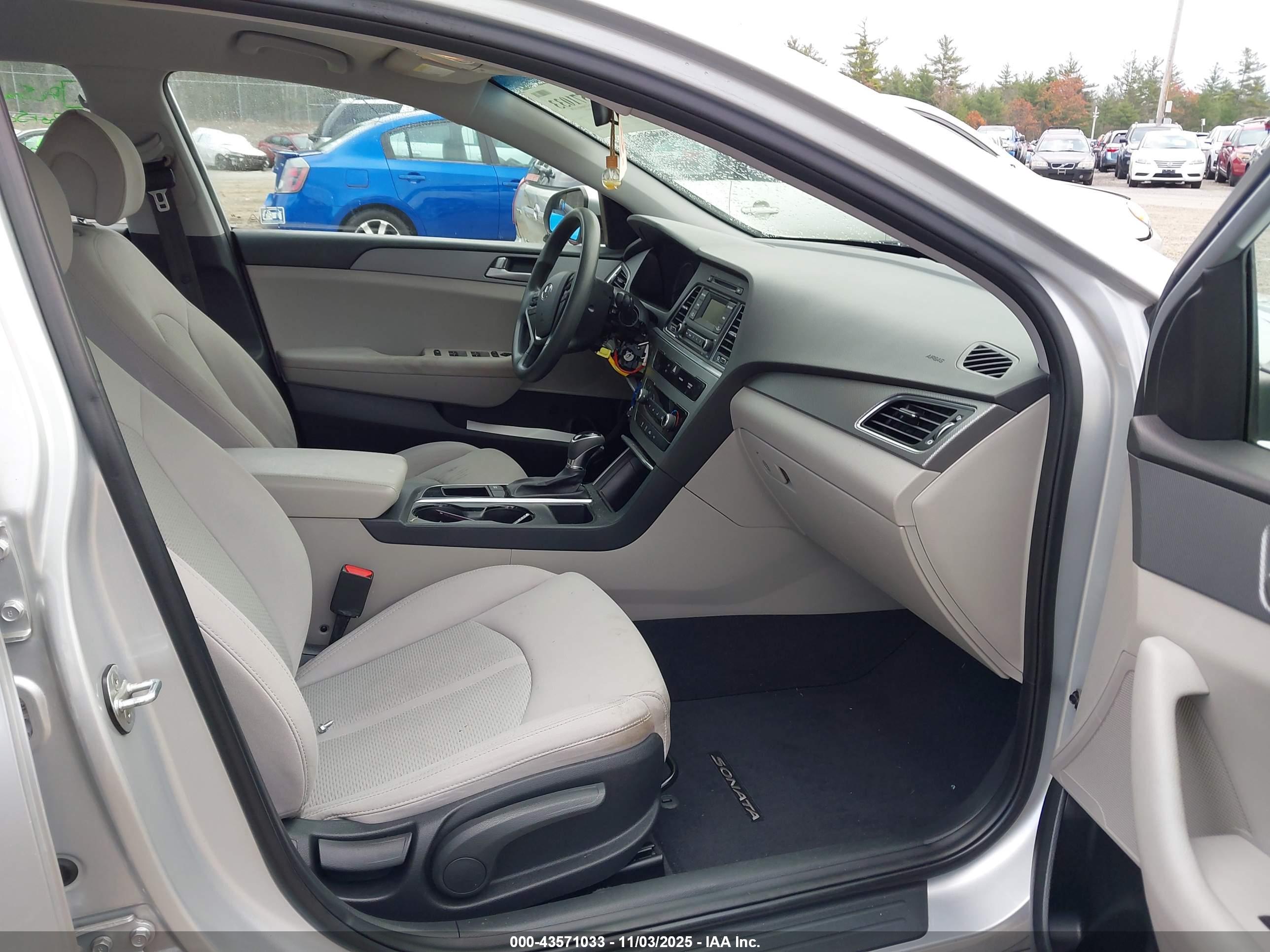 HYUNDAI SONATA image 5