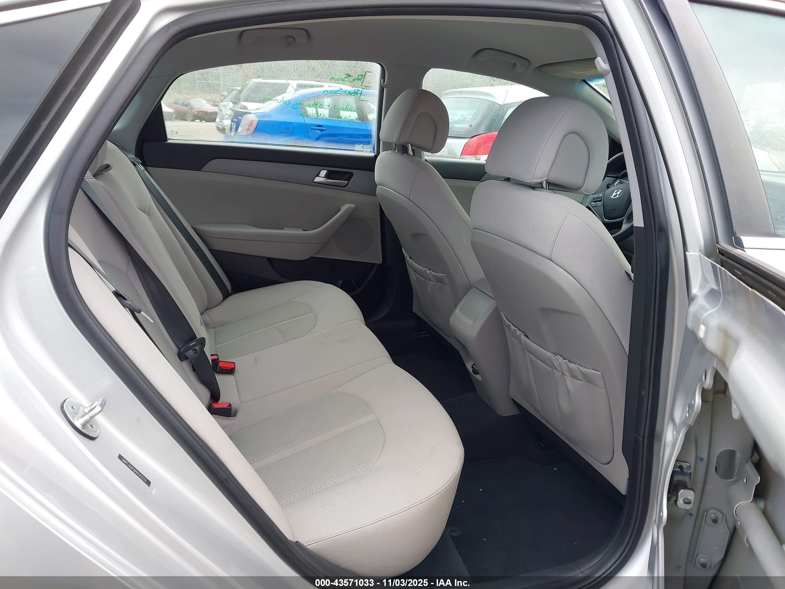 HYUNDAI SONATA image 8