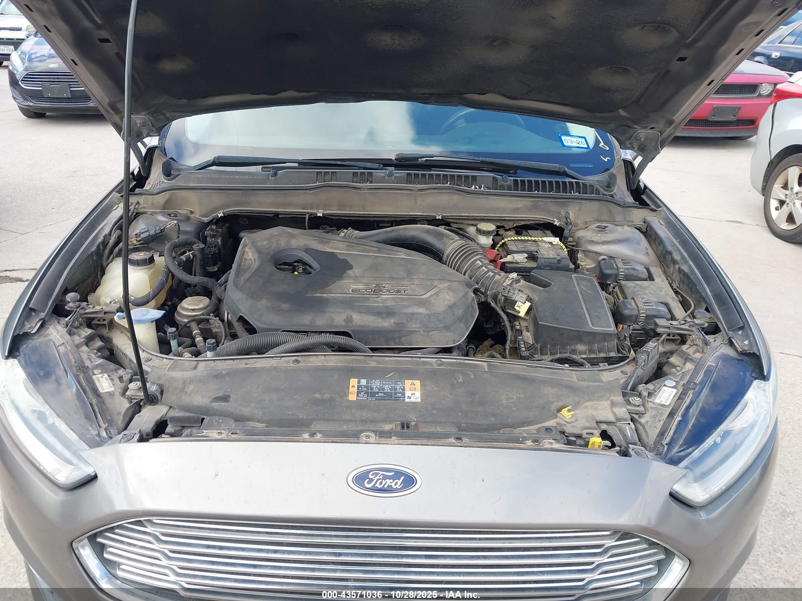 FORD FUSION image 10