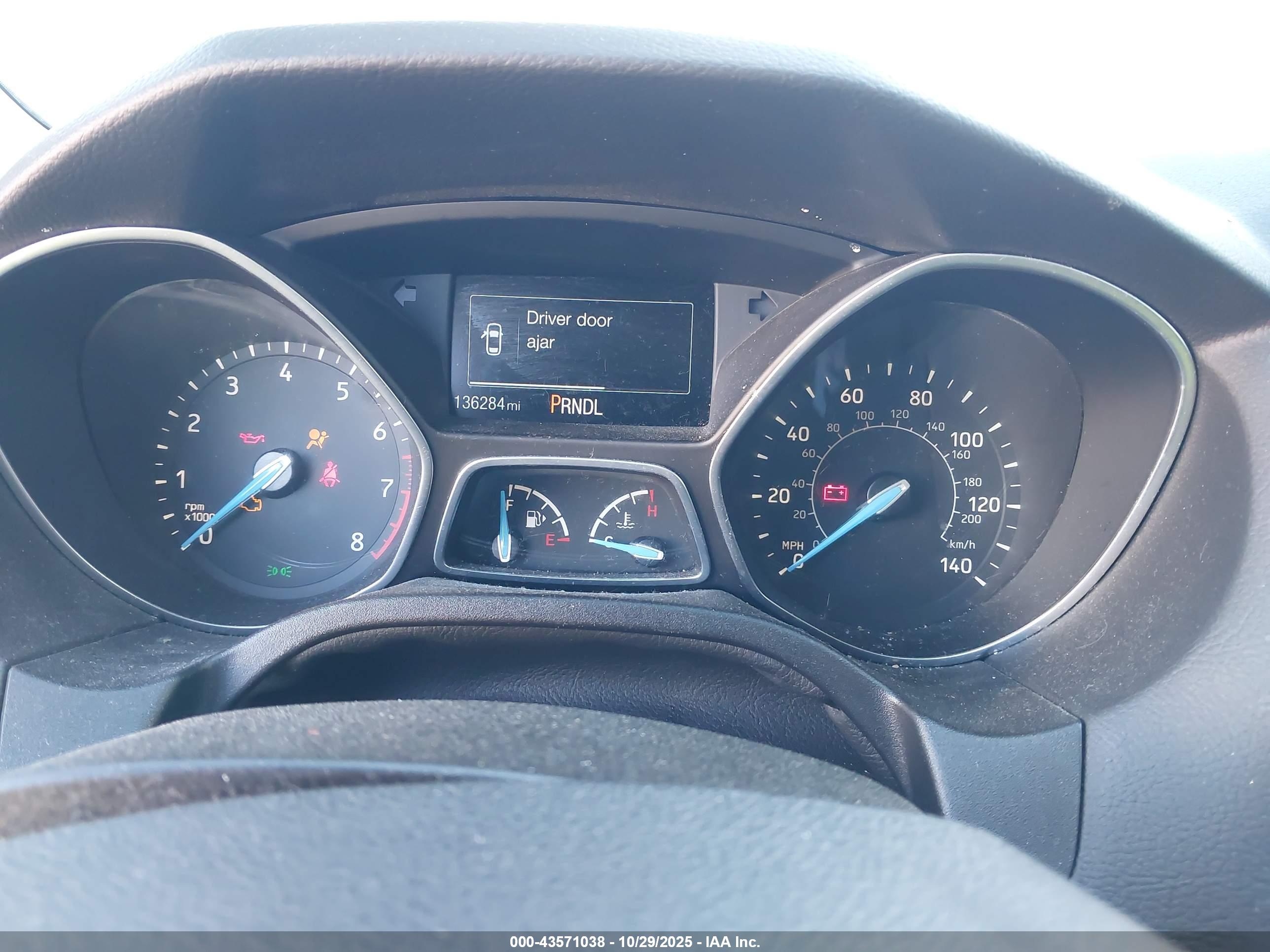 FORD FOCUS image 7