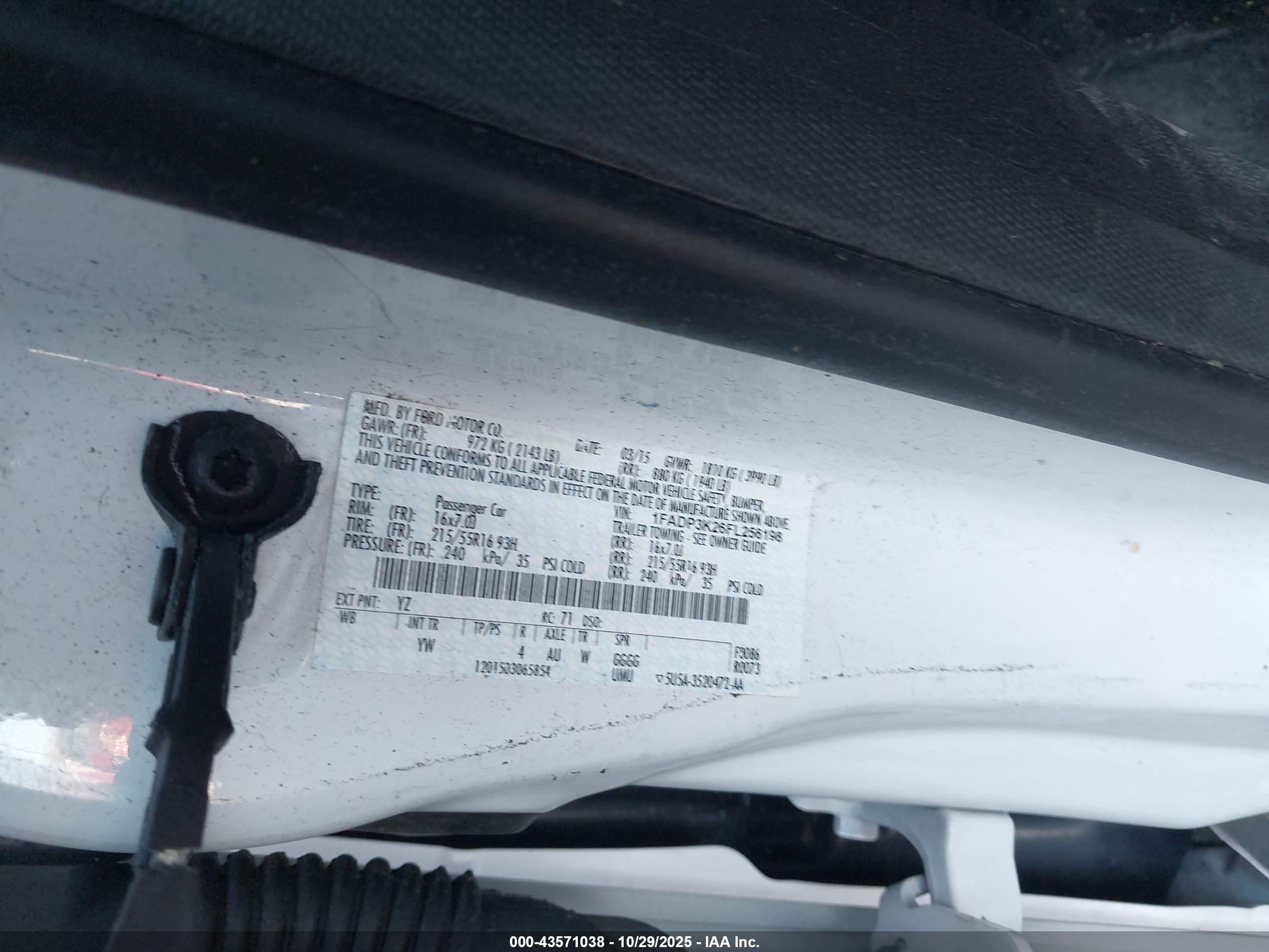 FORD FOCUS image 9