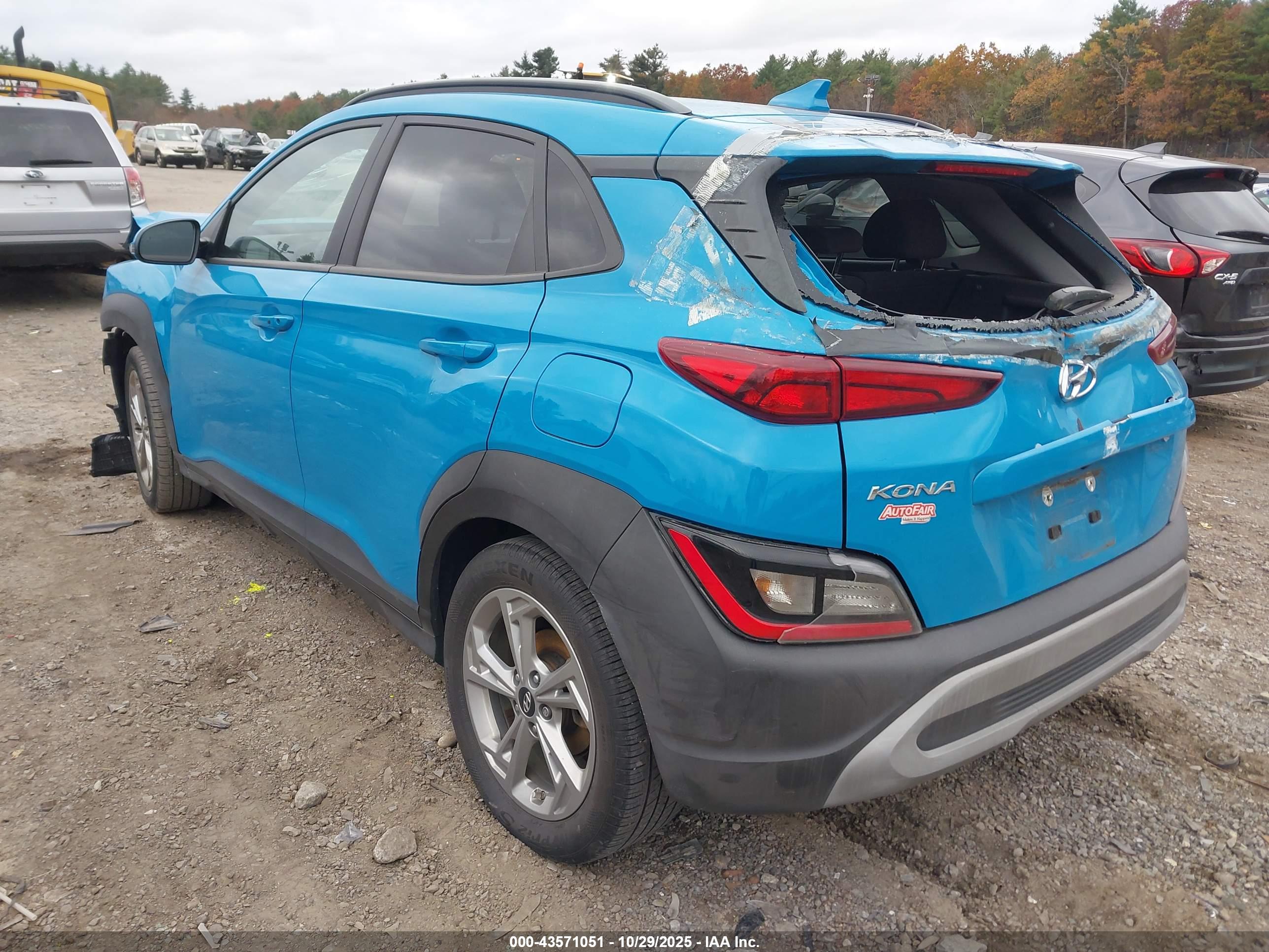 HYUNDAI KONA image 3