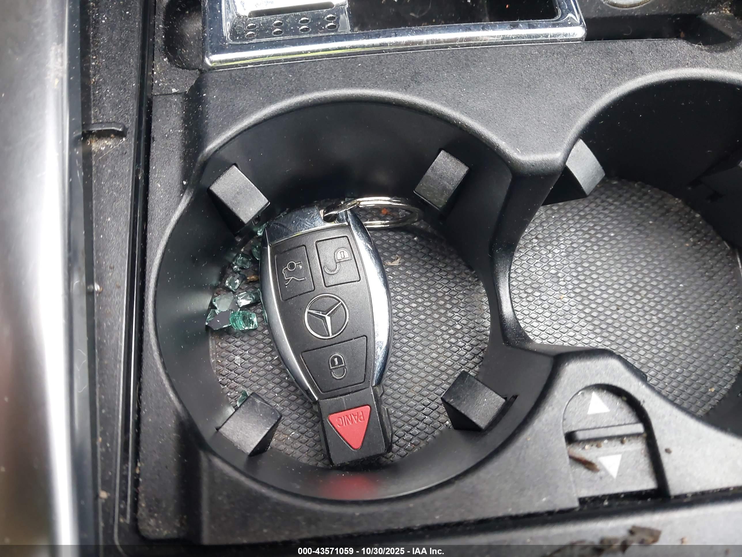 MERCEDES-BENZ E image 11