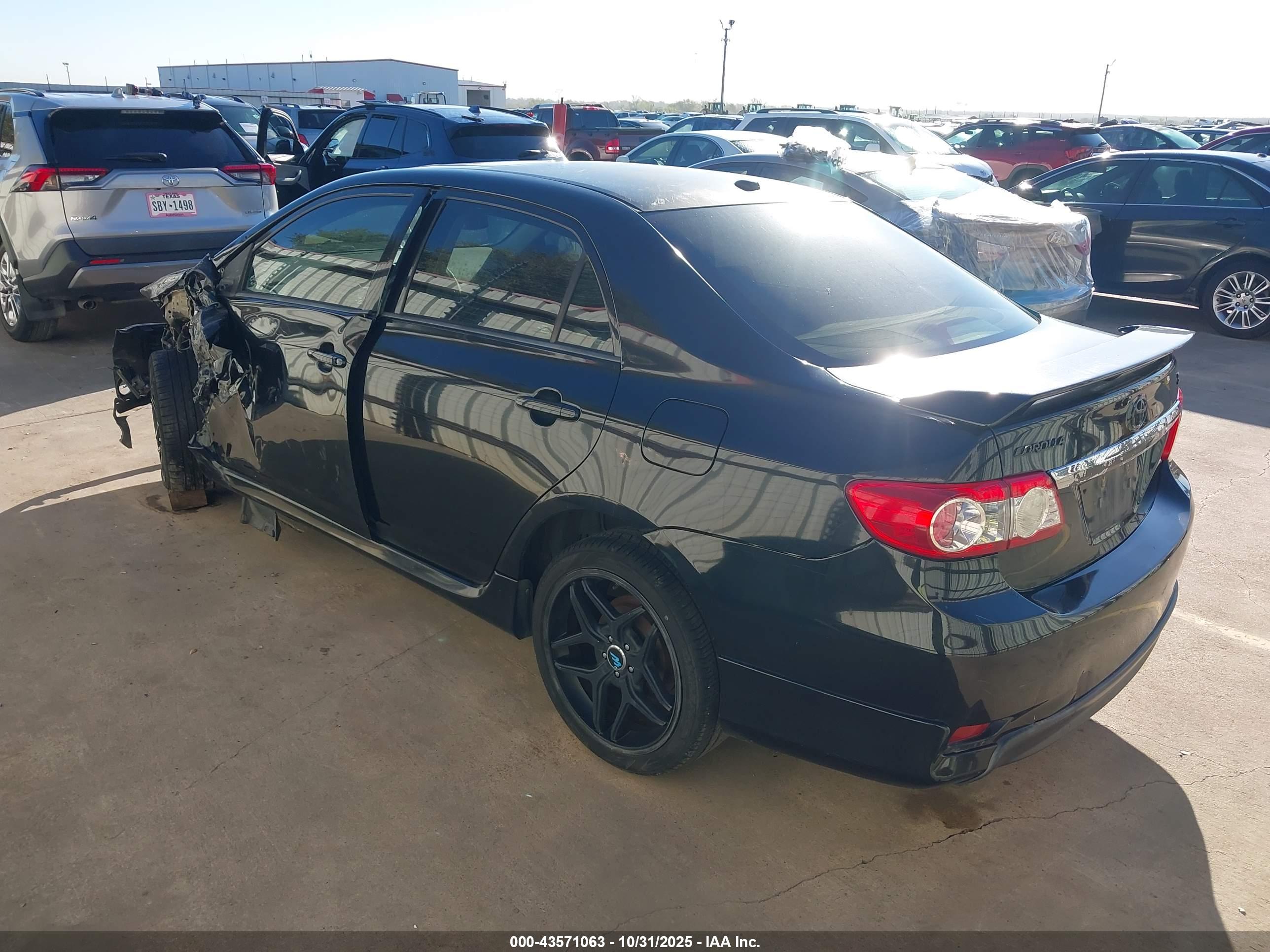 TOYOTA COROLLA image 3
