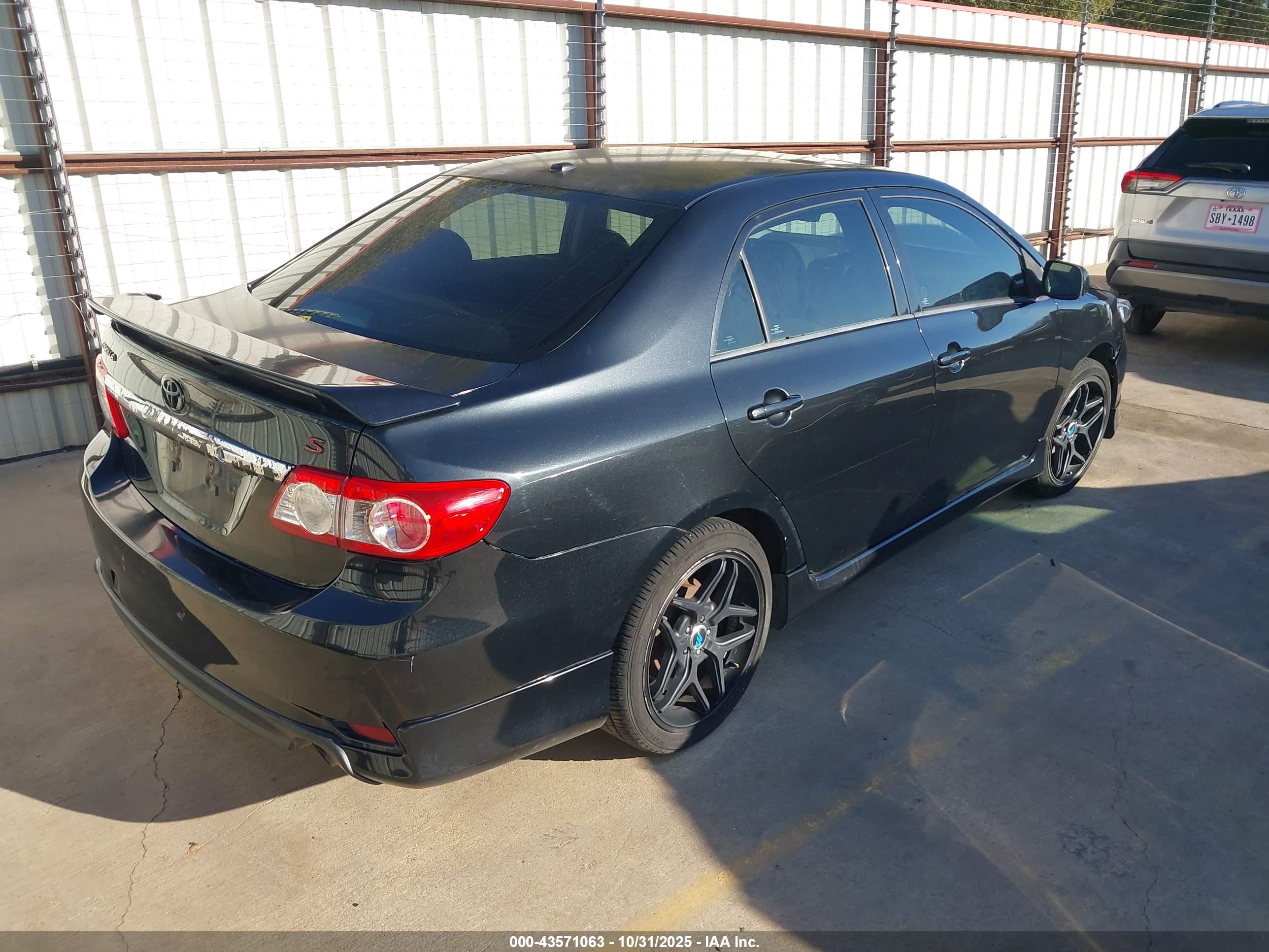 TOYOTA COROLLA image 4
