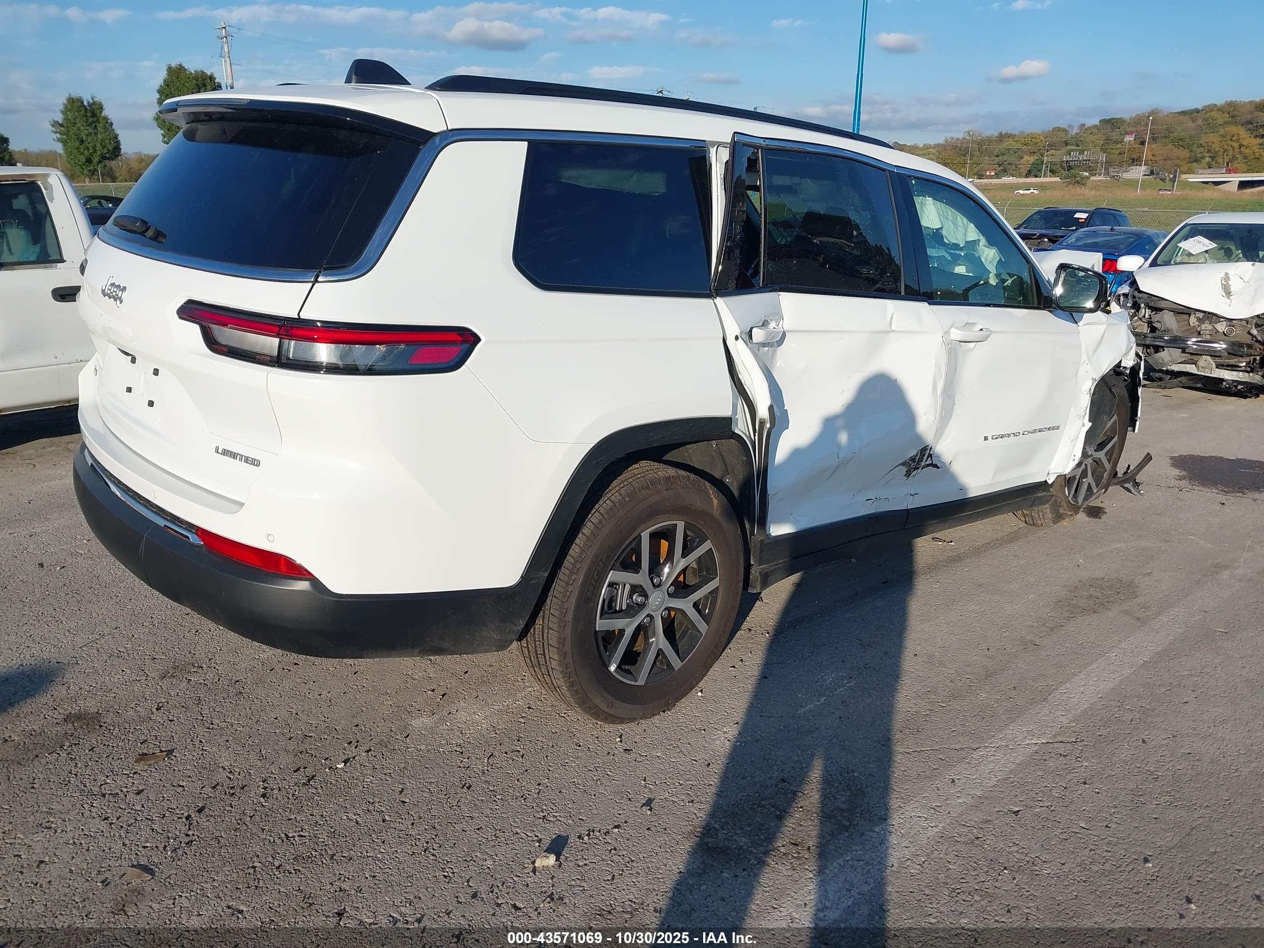 JEEP GRAND image 4
