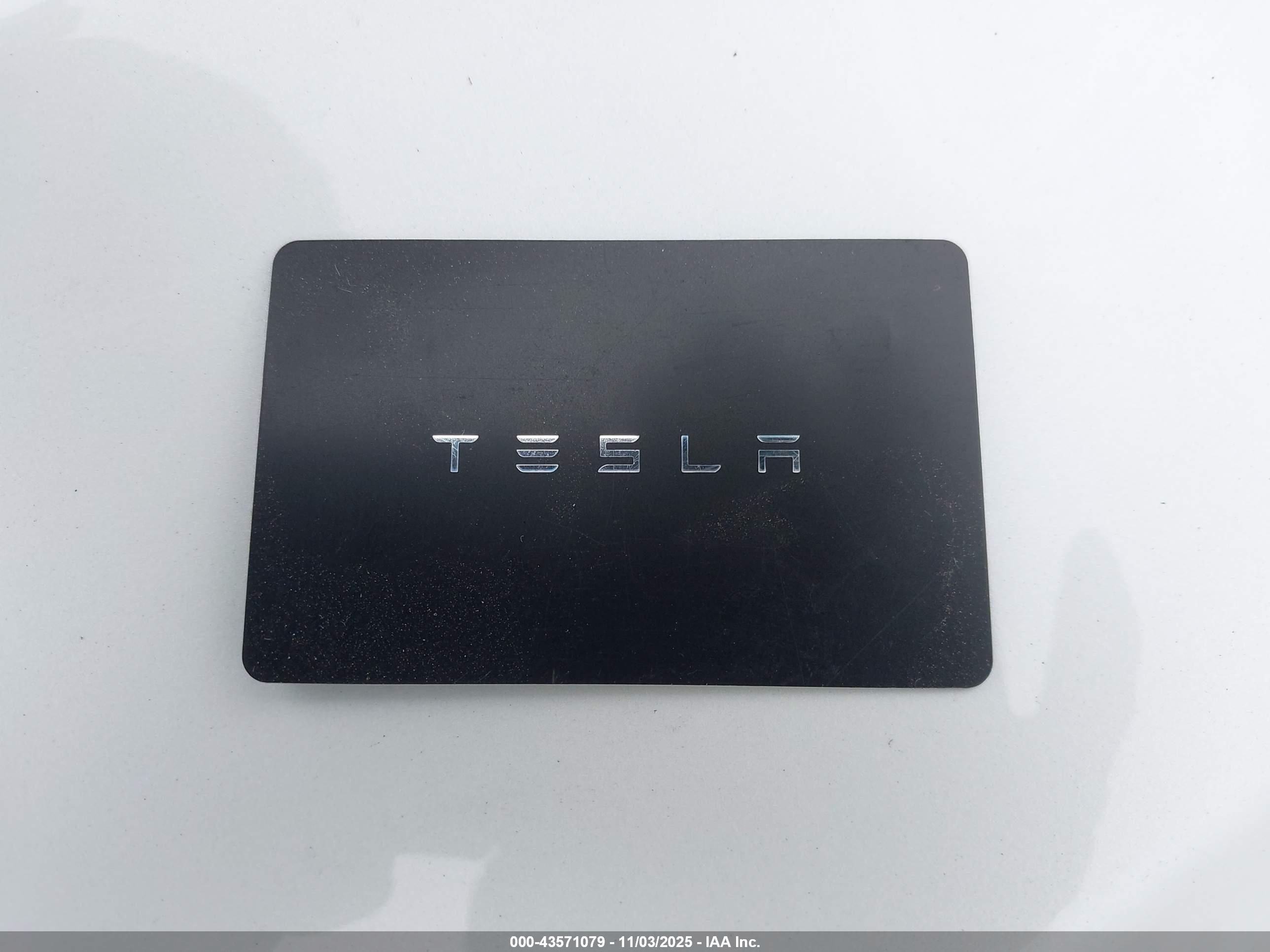 TESLA MODEL image 11