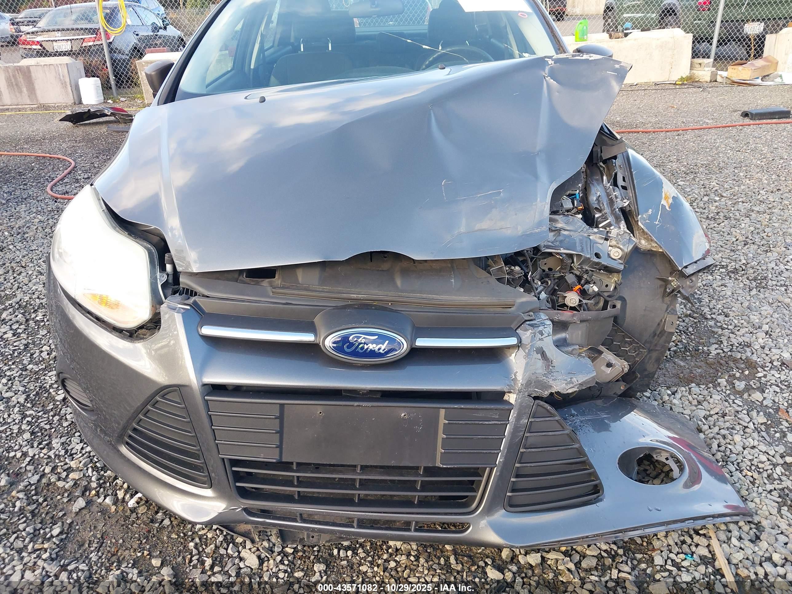 FORD FOCUS image 6