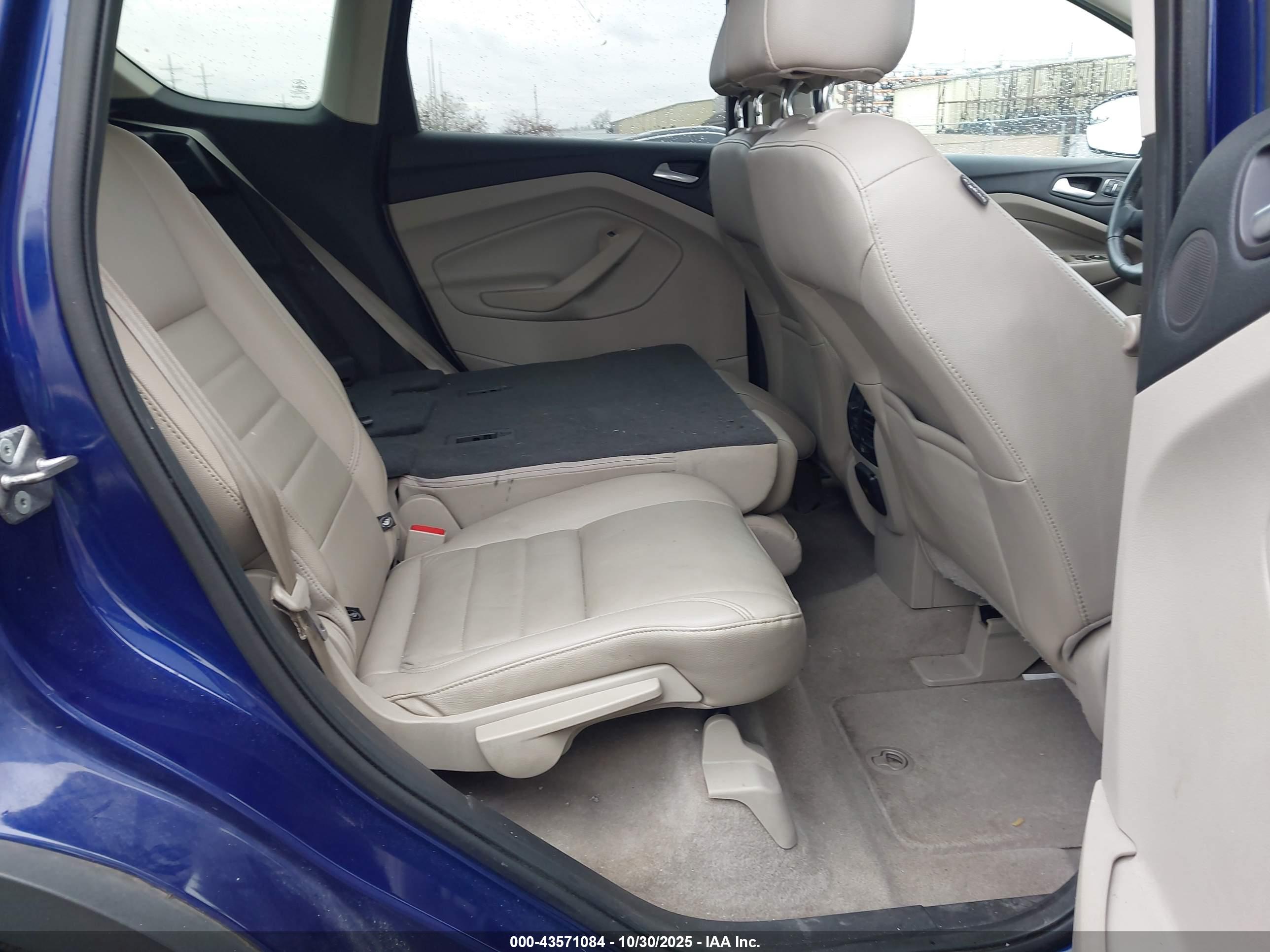 FORD ESCAPE image 8
