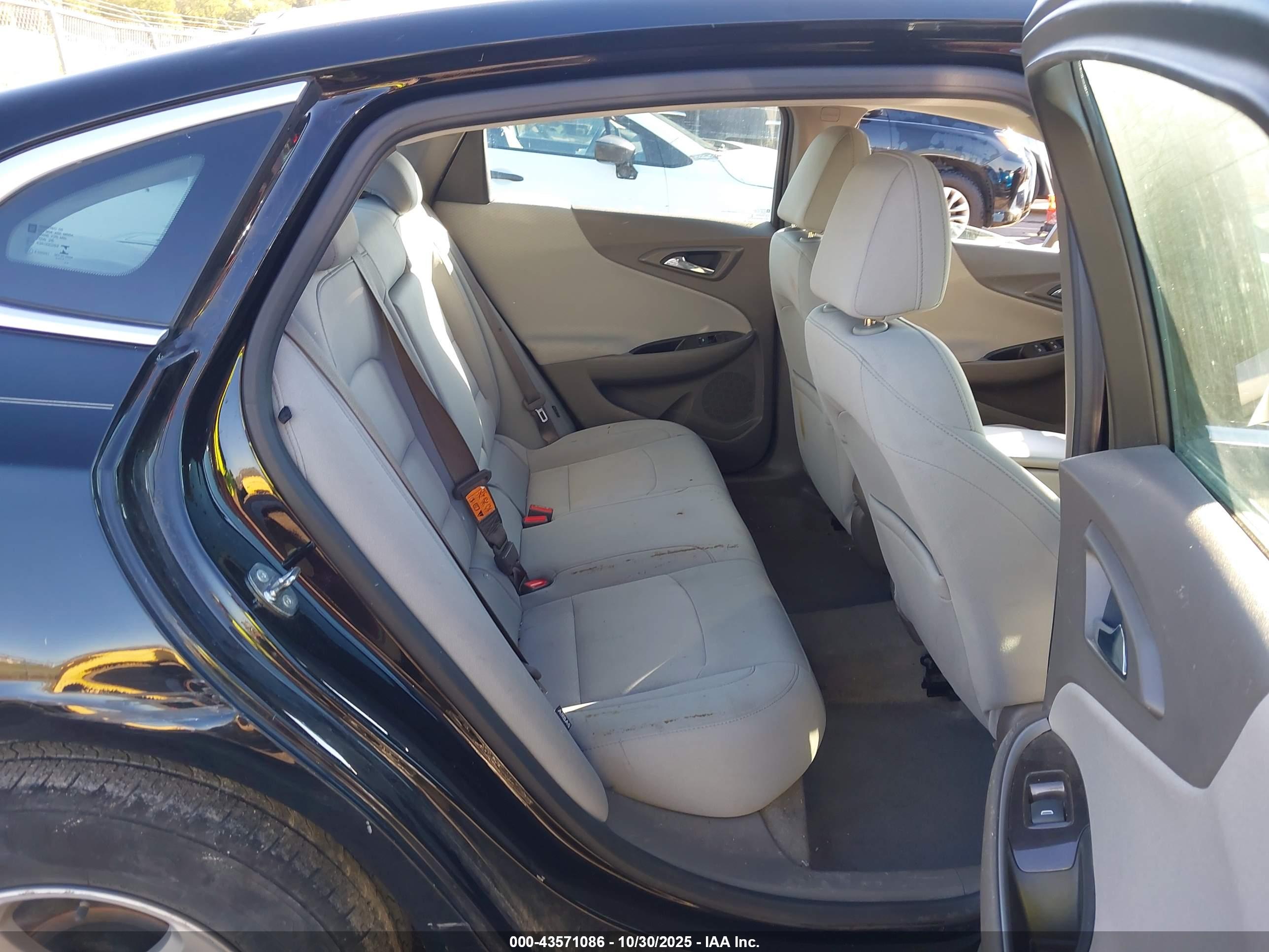 CHEVROLET MALIBU image 8