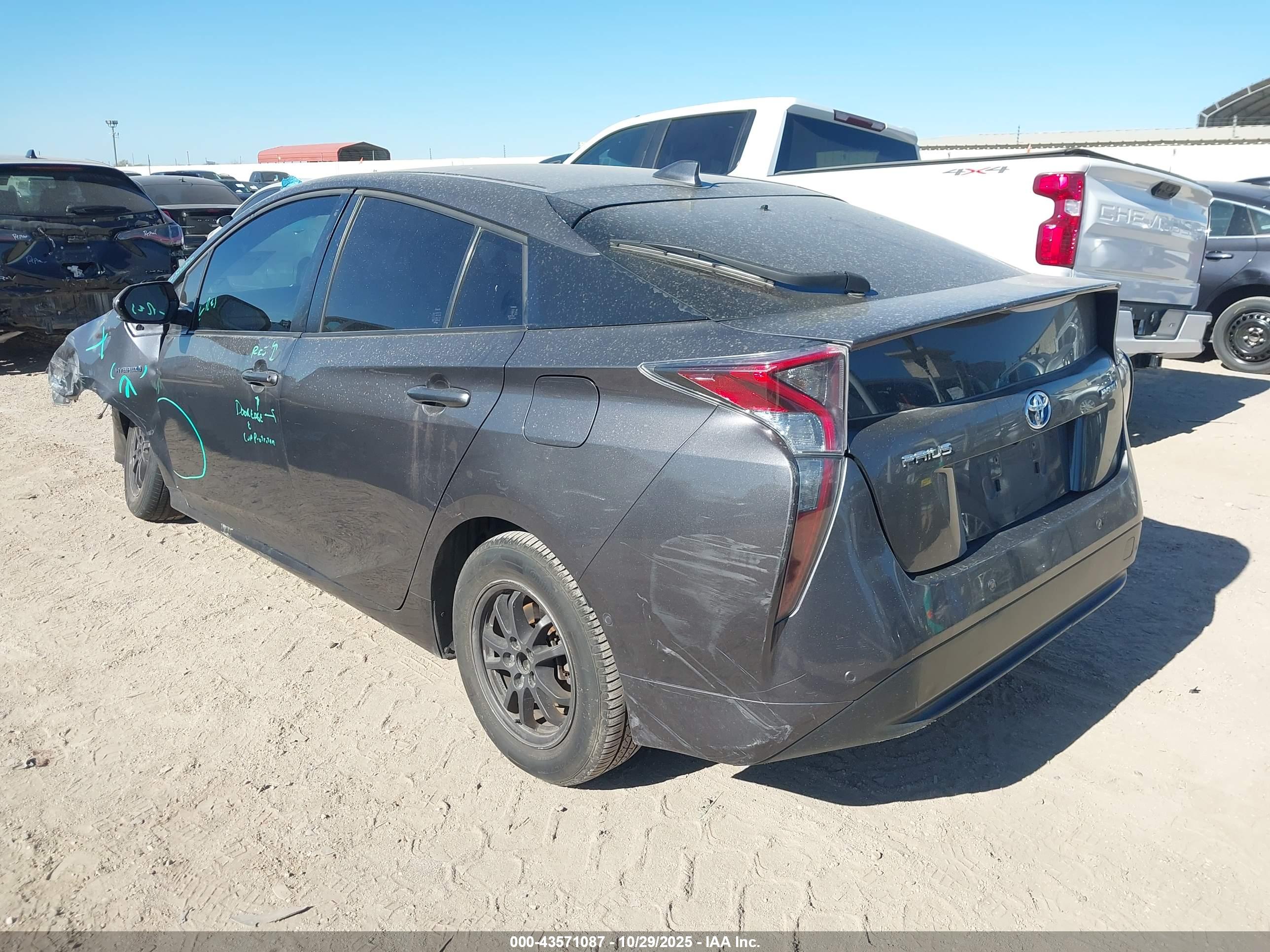 TOYOTA PRIUS image 3