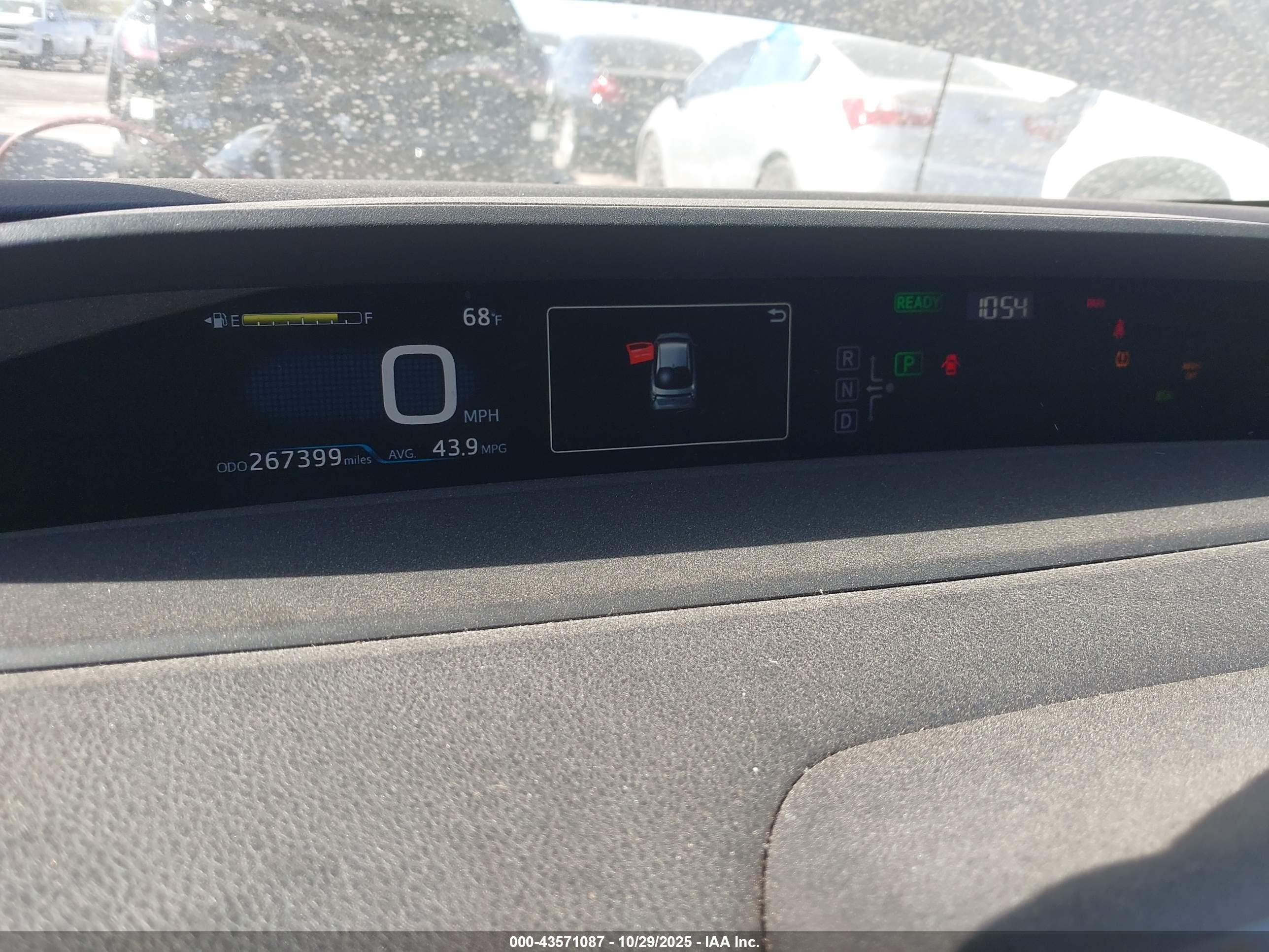 TOYOTA PRIUS image 7