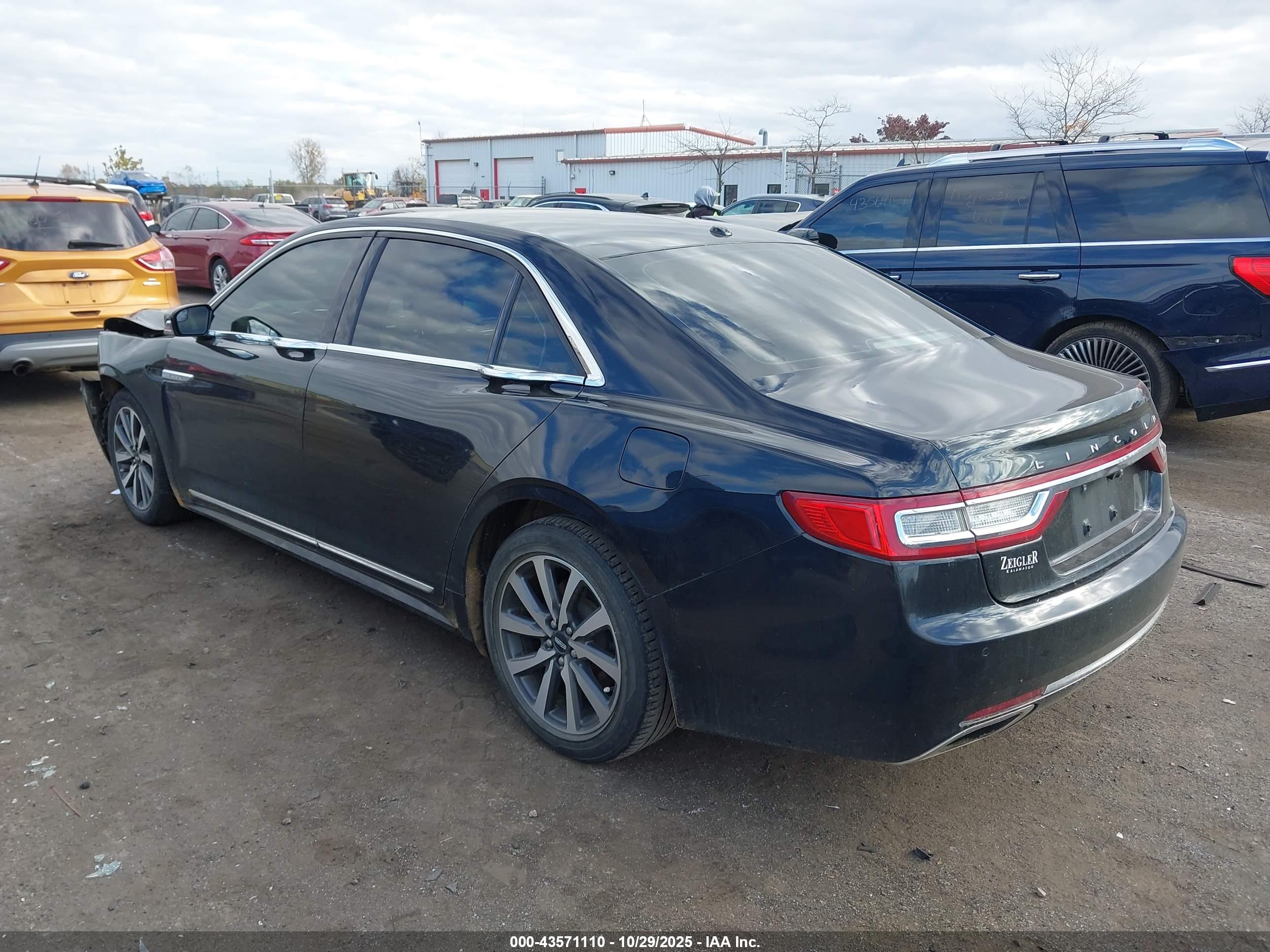 LINCOLN CONTINENTAL image 3