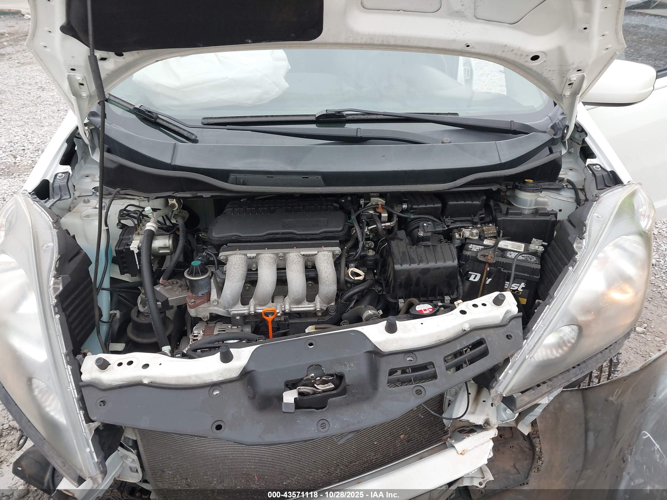 HONDA FIT image 10