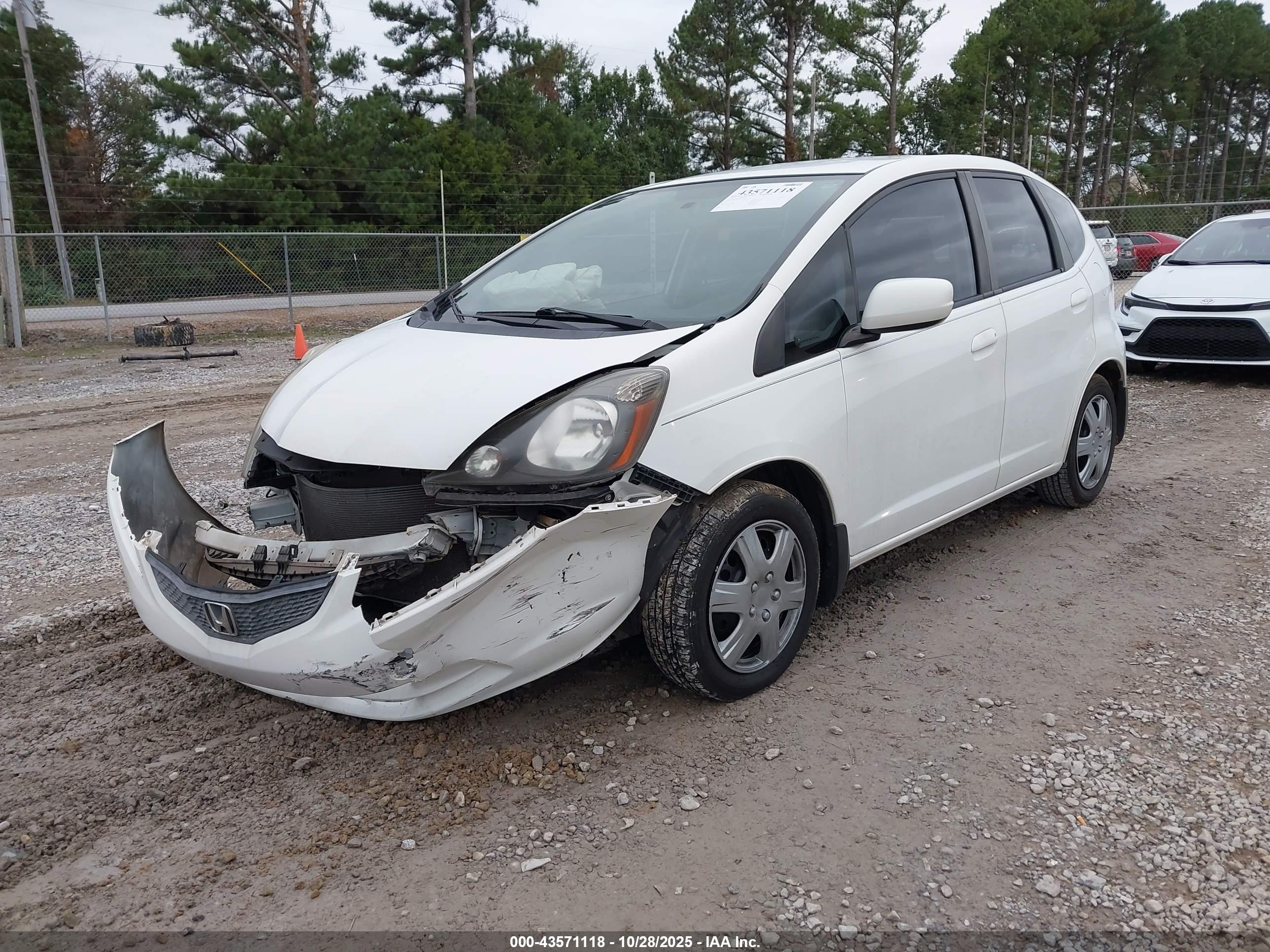 HONDA FIT image 2