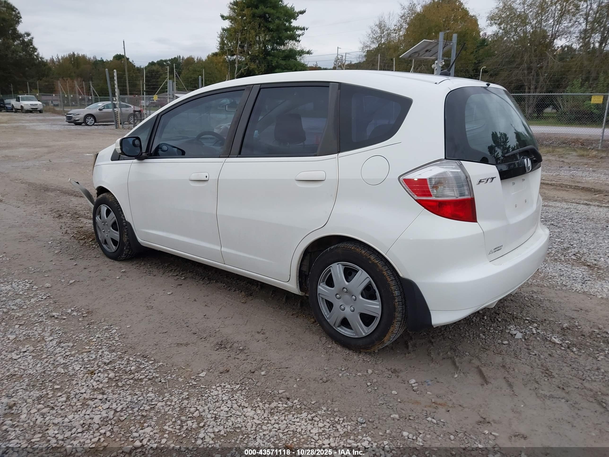 HONDA FIT image 3
