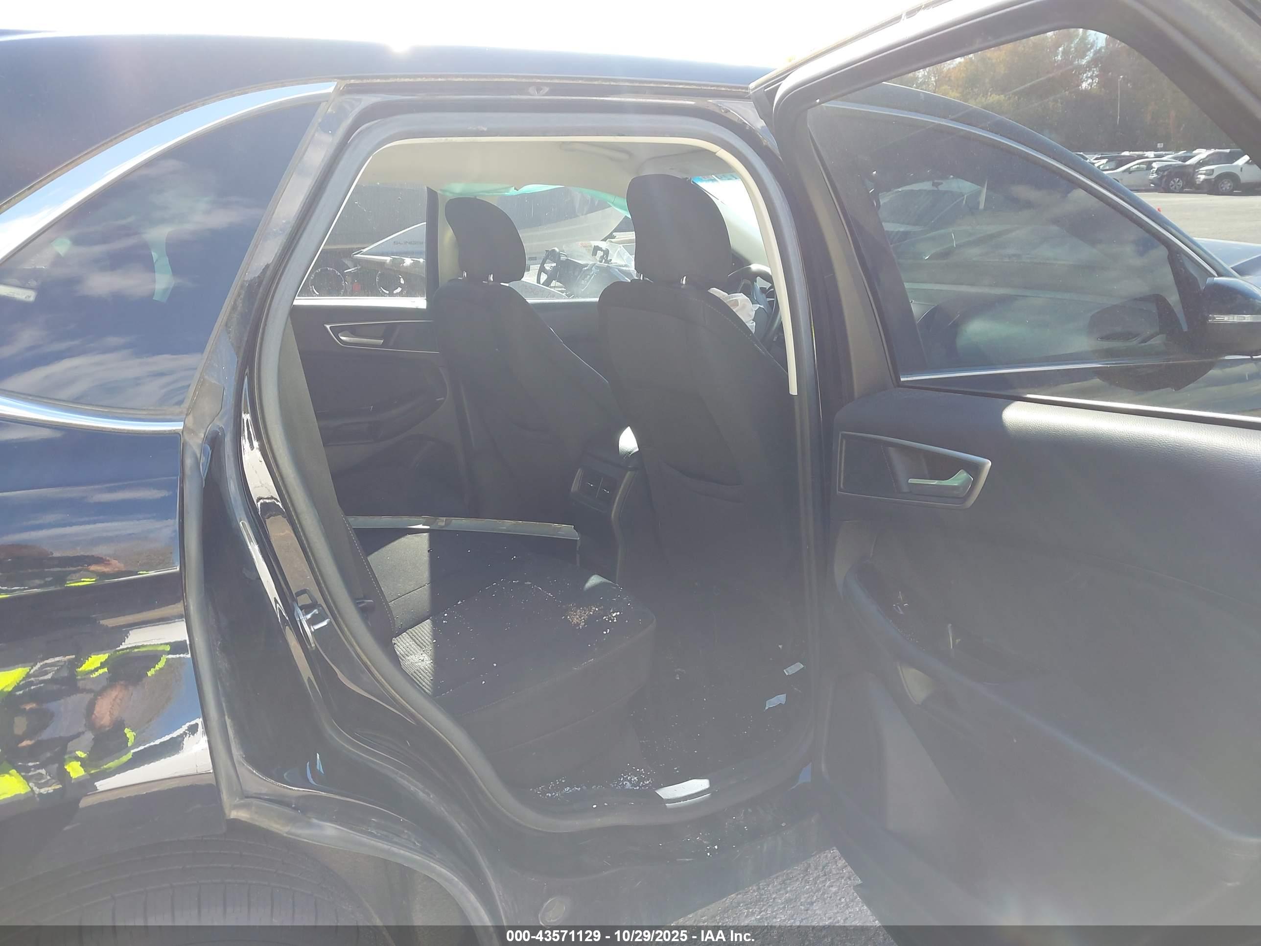 FORD EDGE image 8