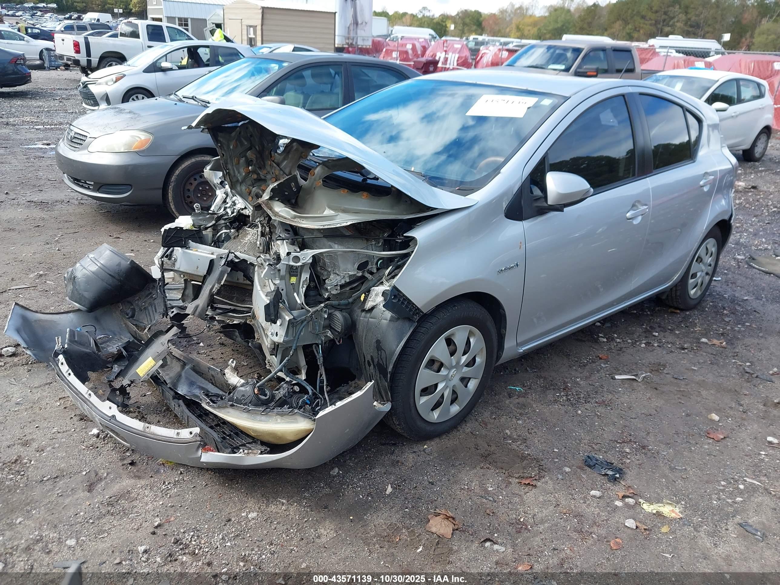 TOYOTA PRIUS image 2