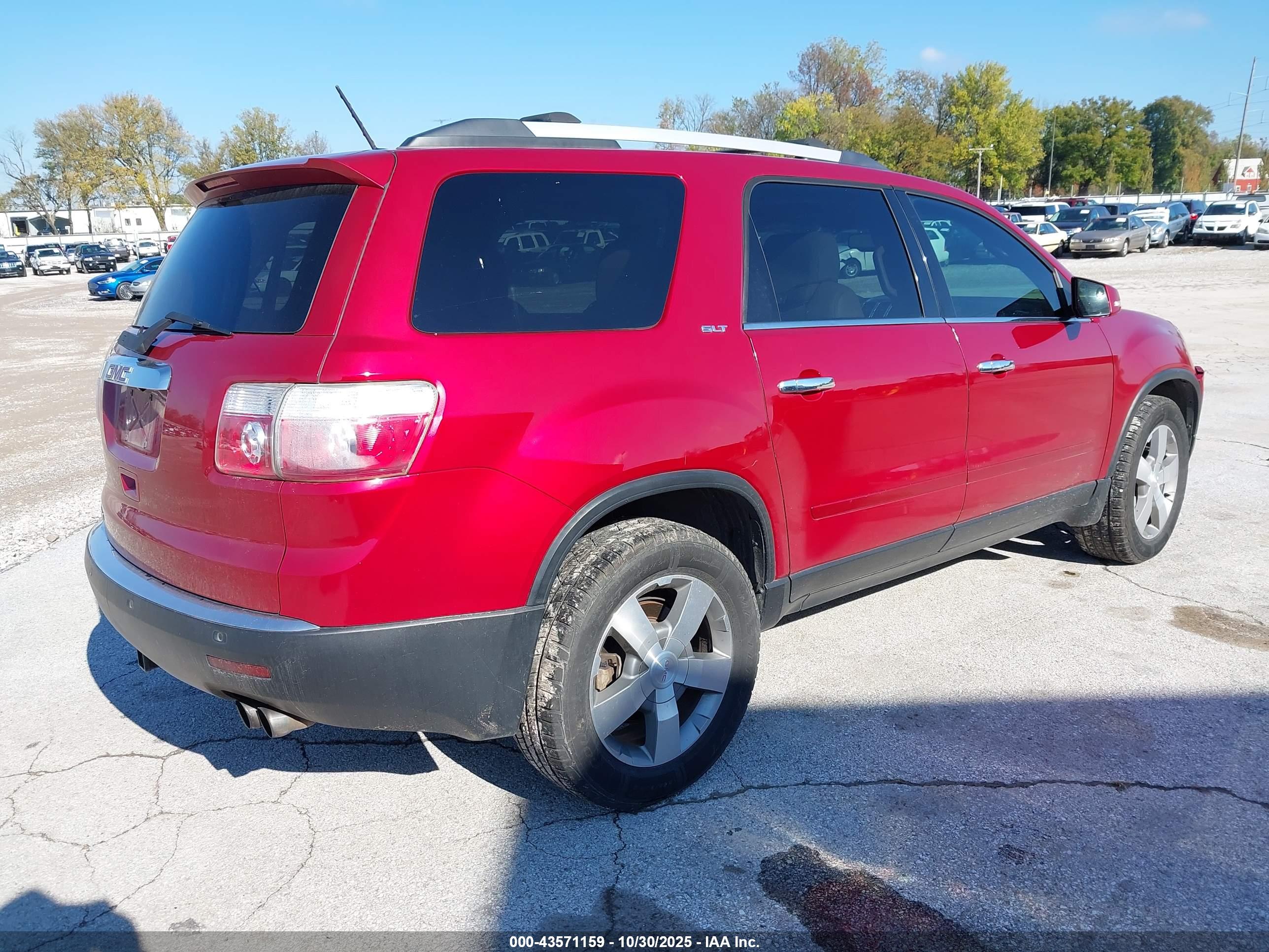 GMC ACADIA image 4