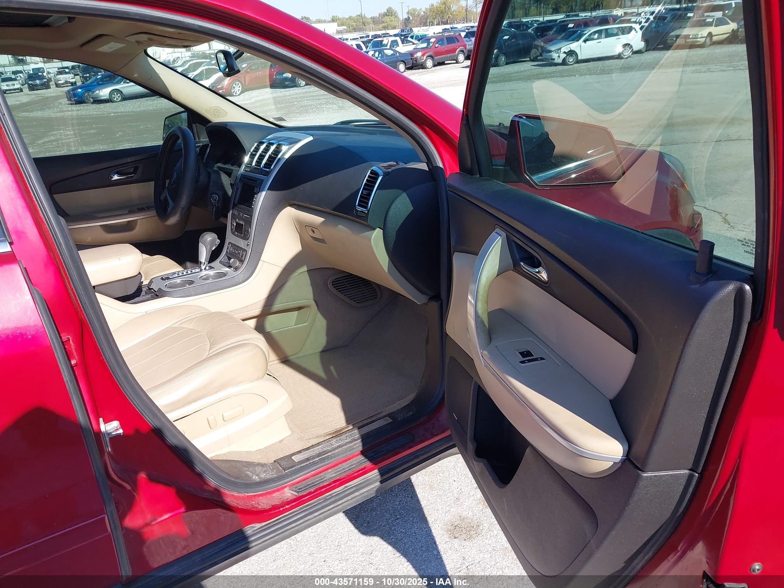 GMC ACADIA image 5