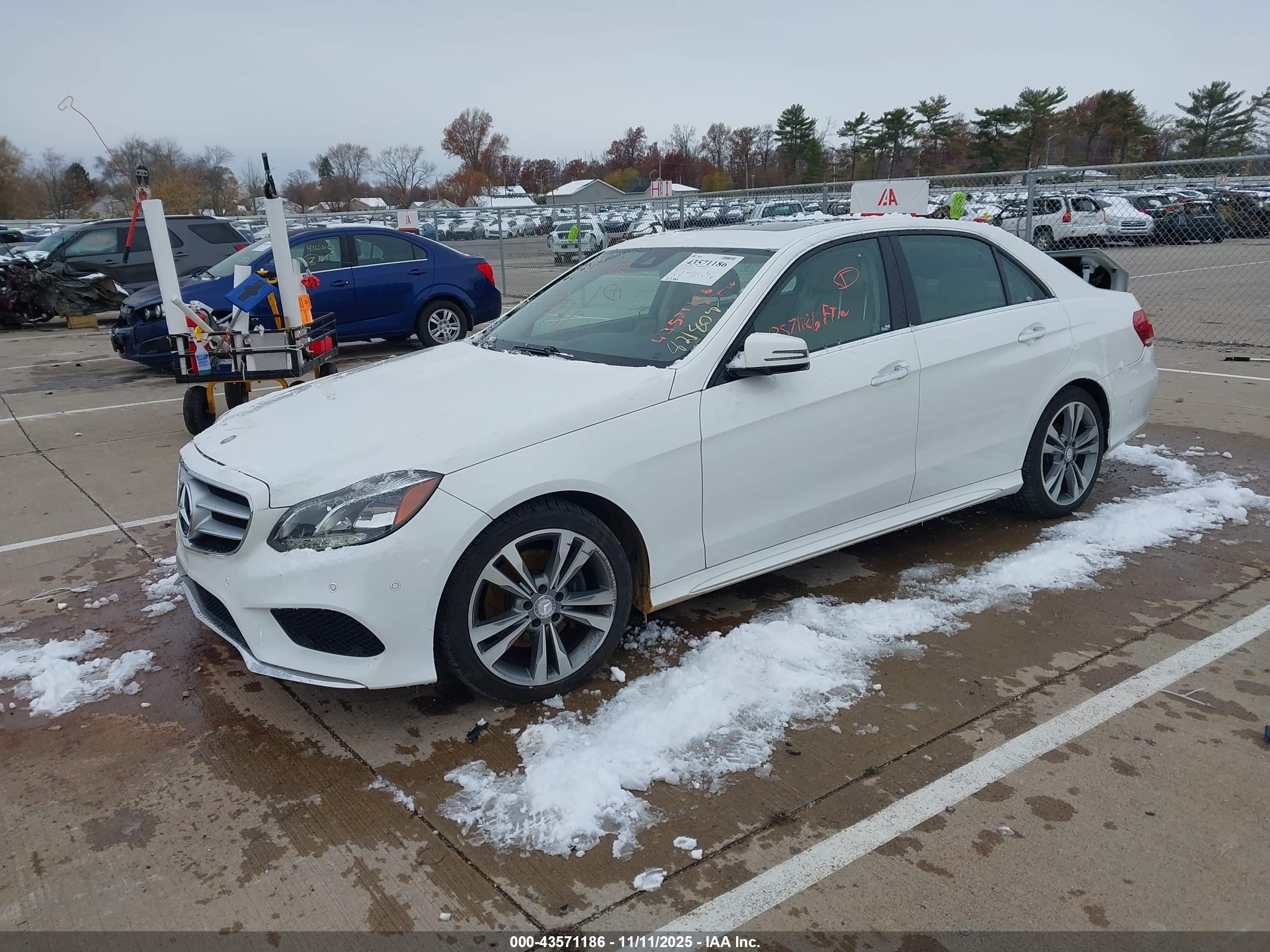 MERCEDES-BENZ E image 2
