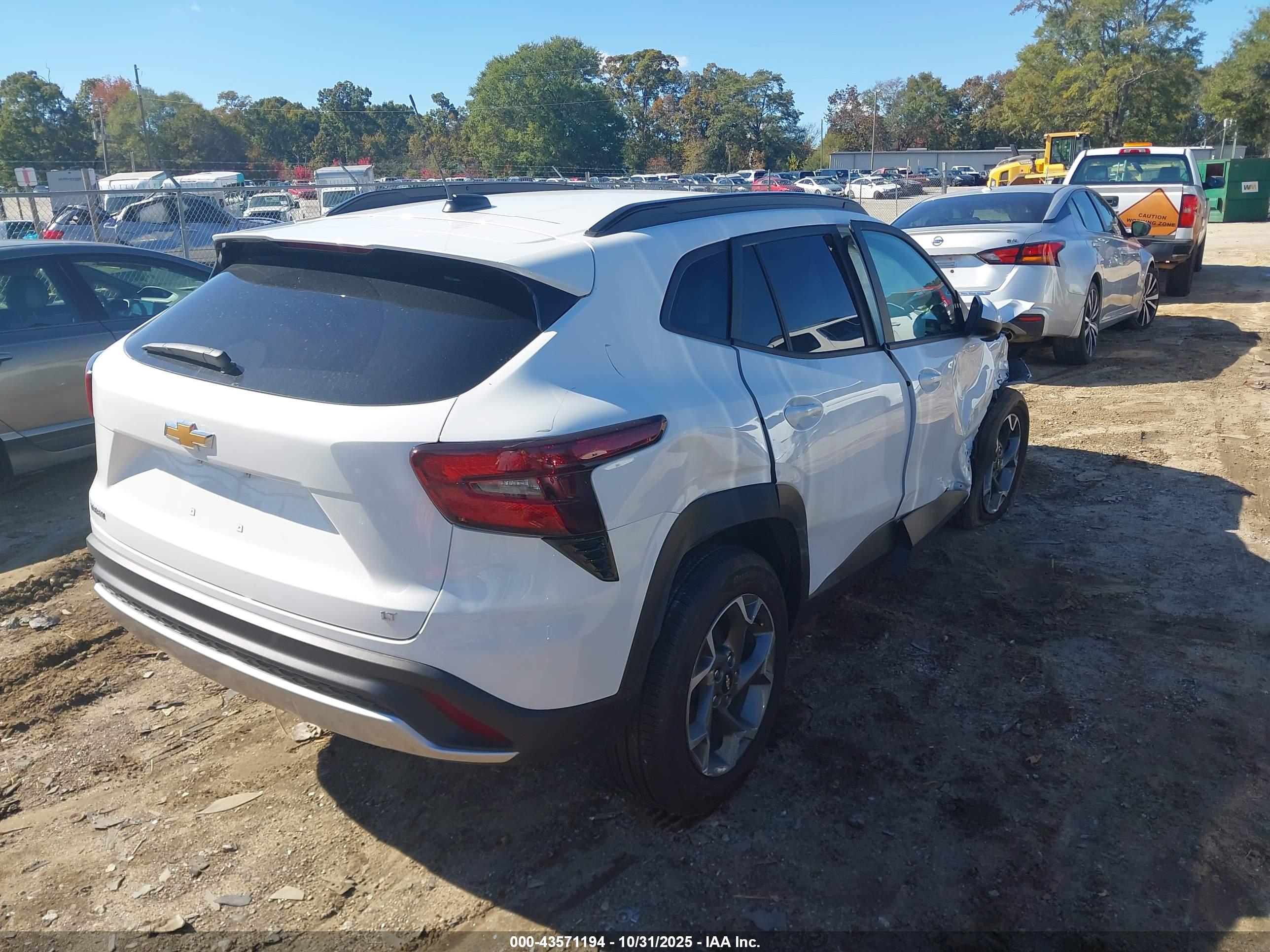 CHEVROLET TRAX image 4