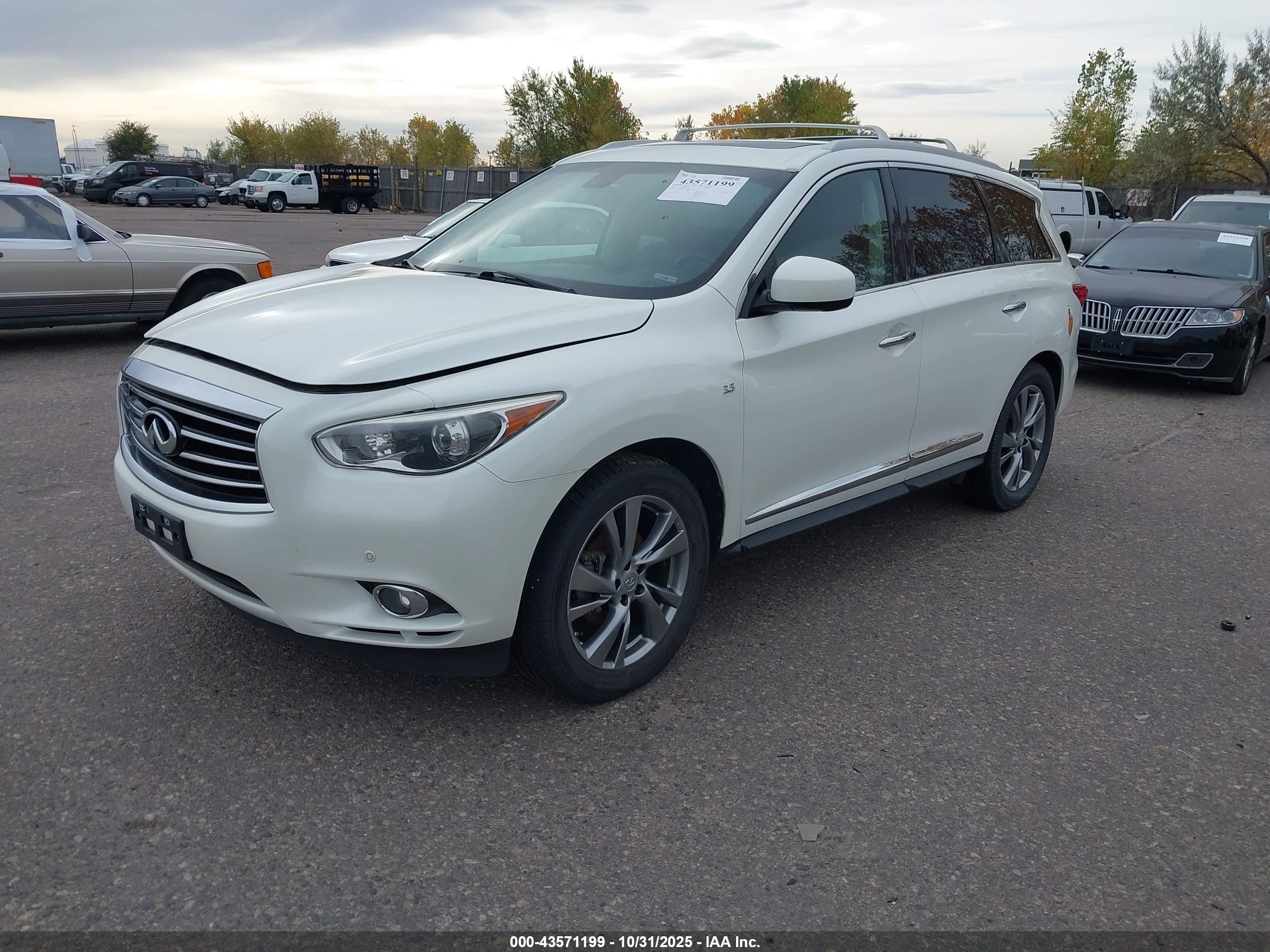 INFINITI QX60 image 2