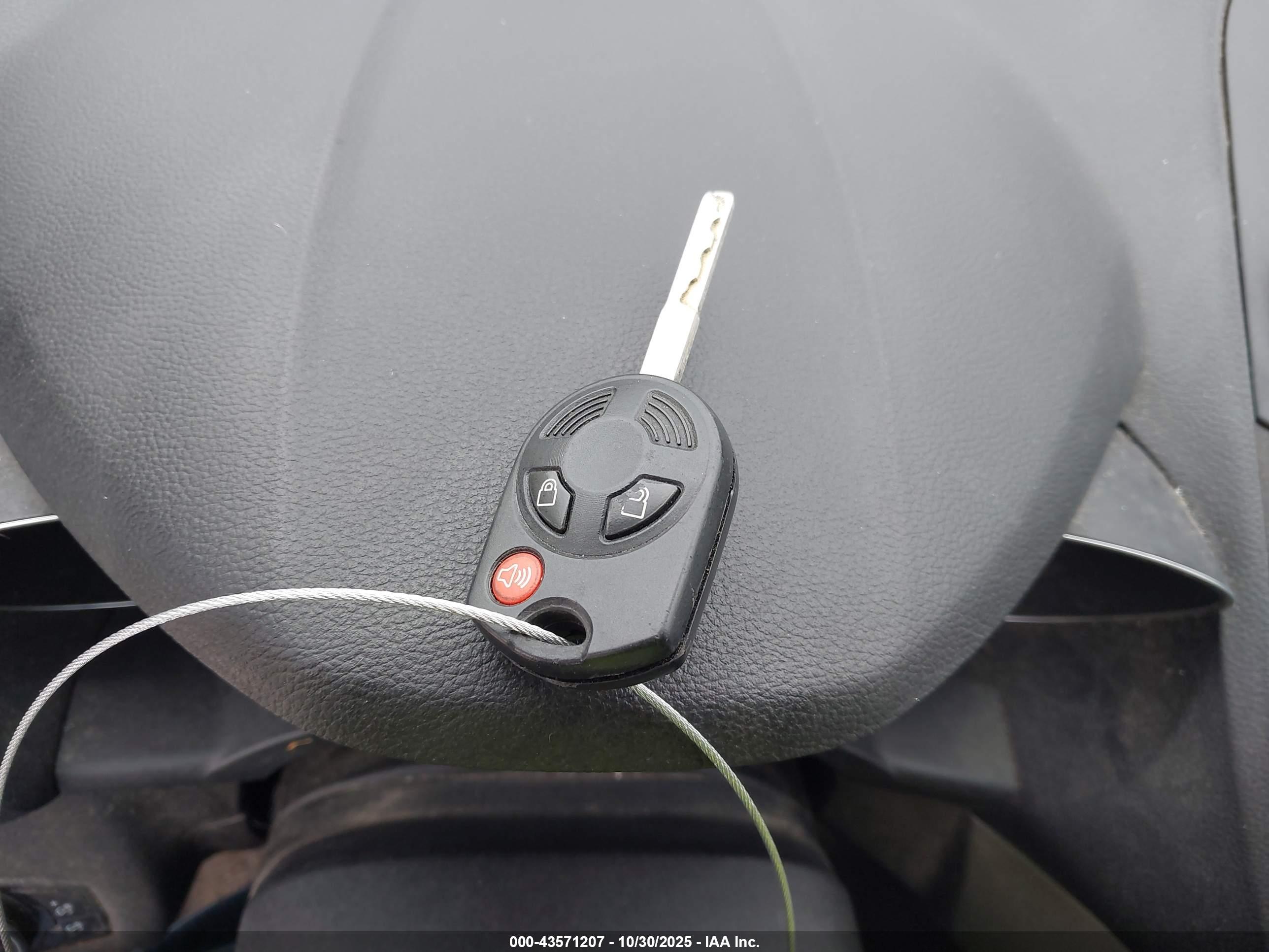 FORD ESCAPE image 11