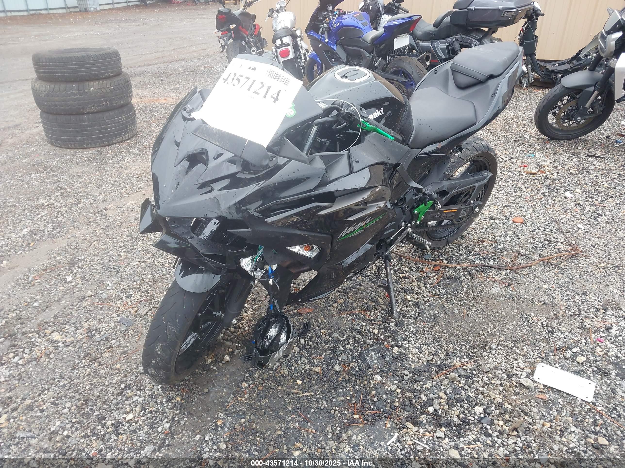 KAWASAKI EX500 image 2