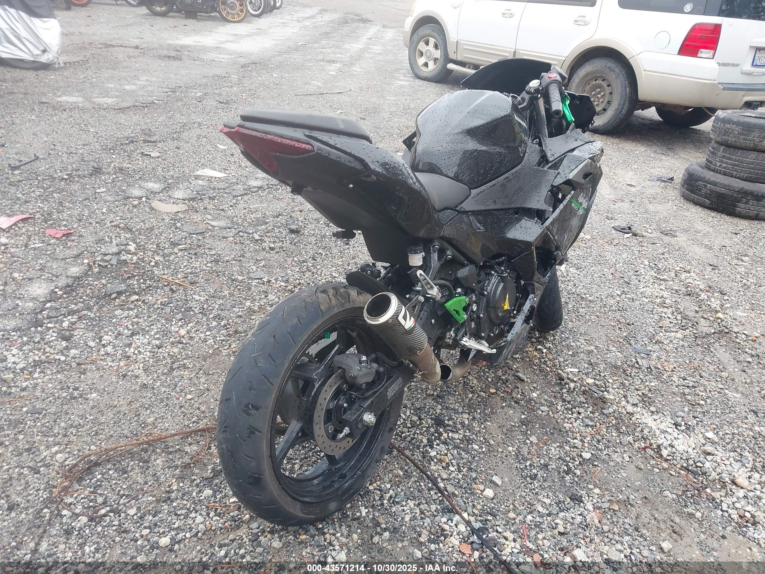 KAWASAKI EX500 image 4