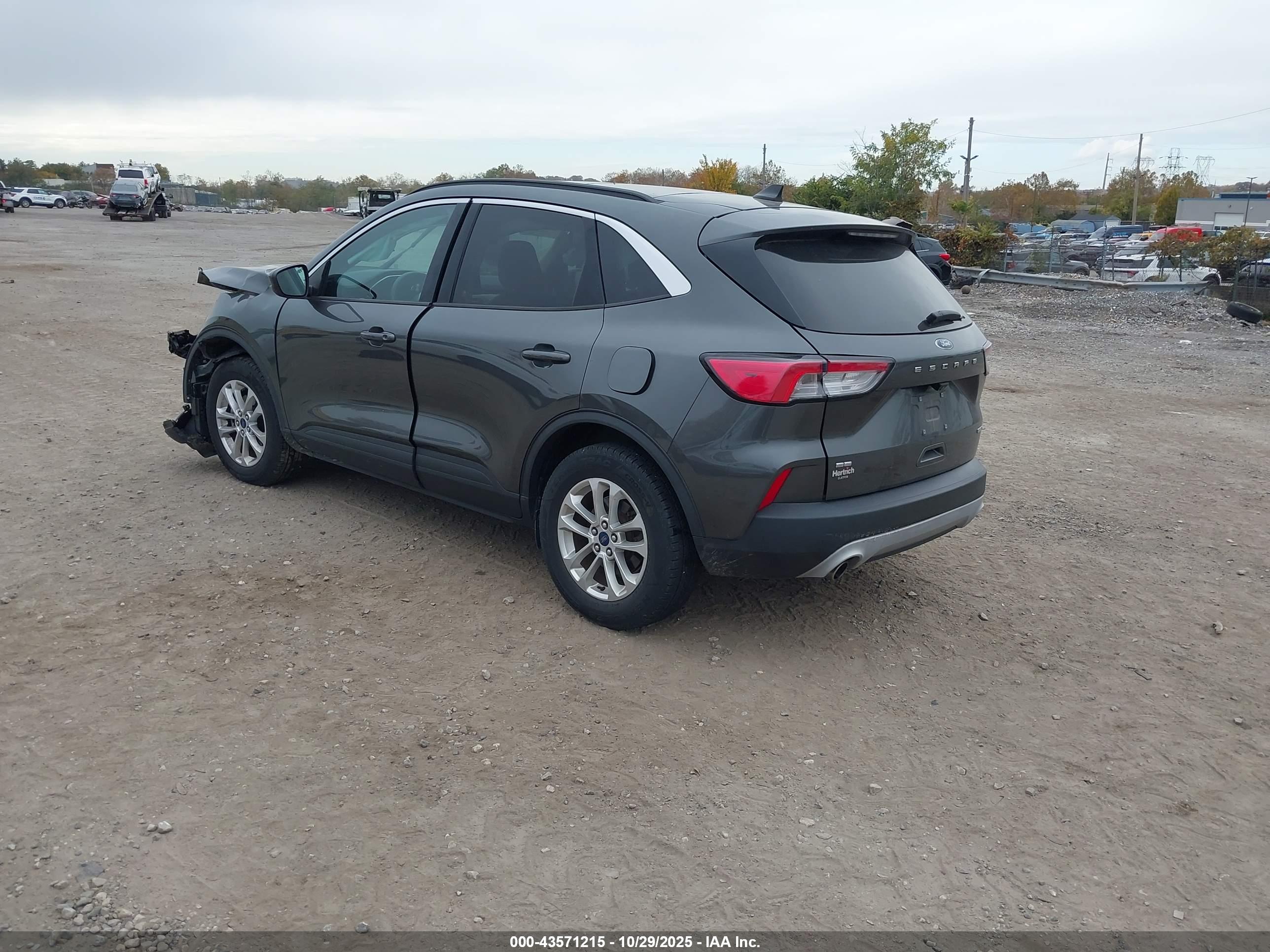 FORD ESCAPE image 3