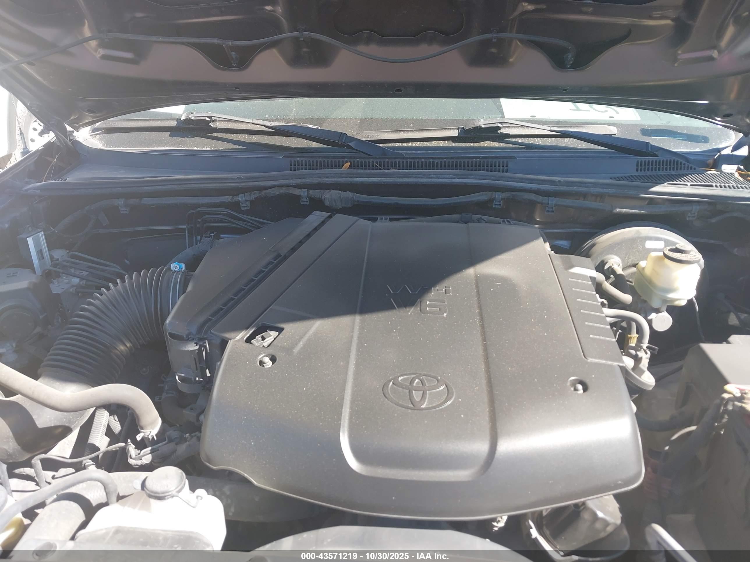 TOYOTA TACOMA image 10