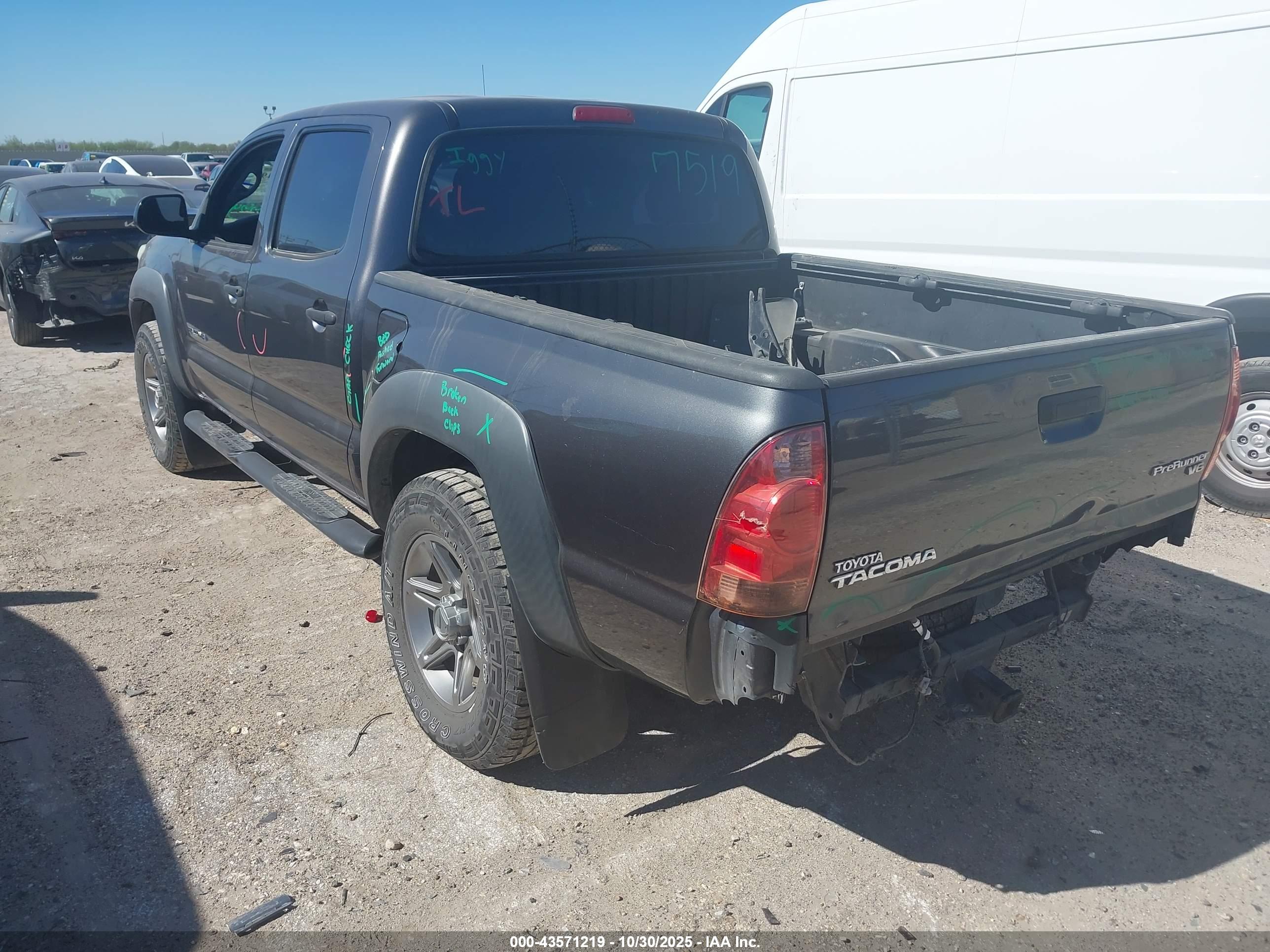 TOYOTA TACOMA image 3