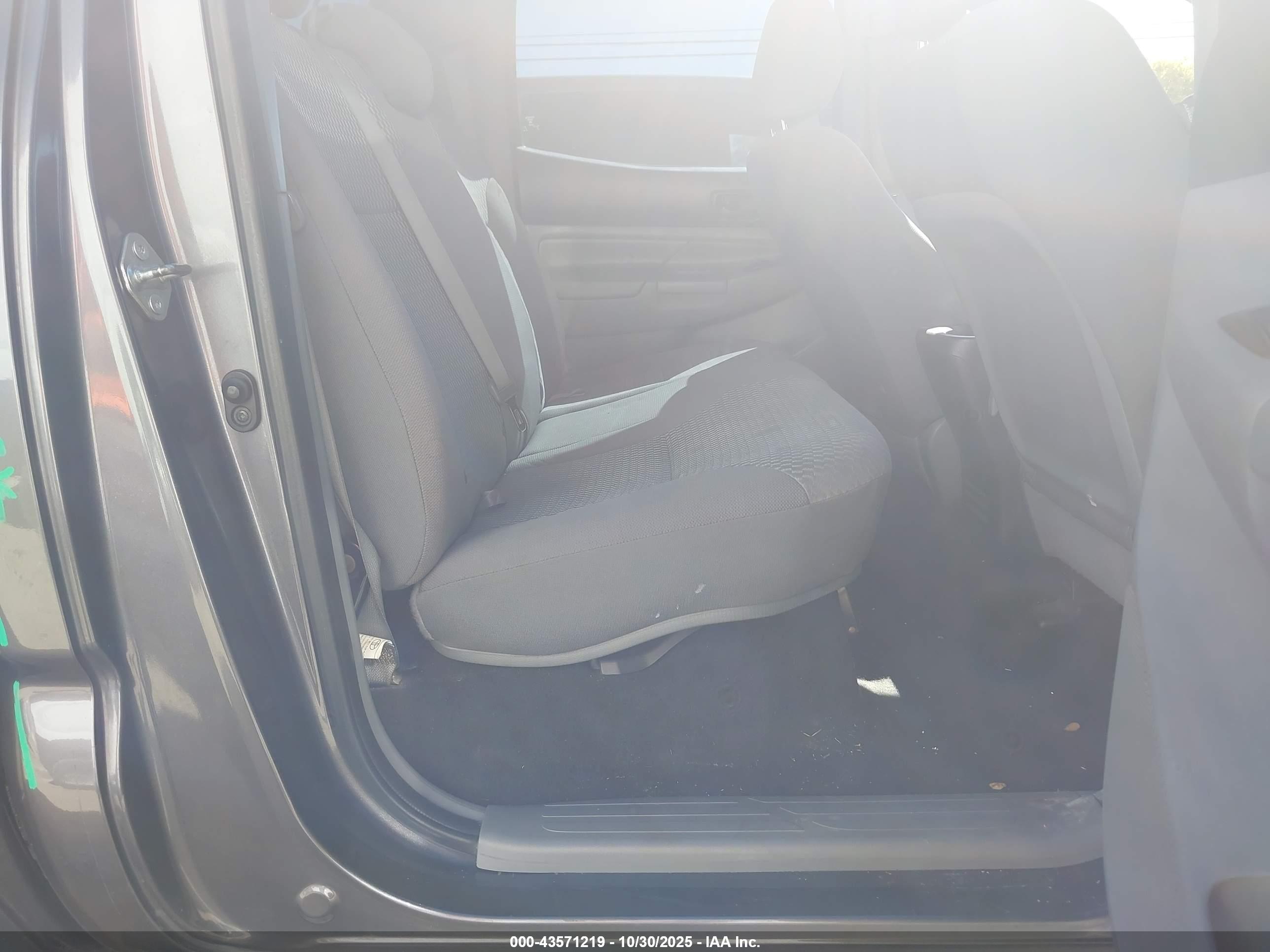 TOYOTA TACOMA image 8