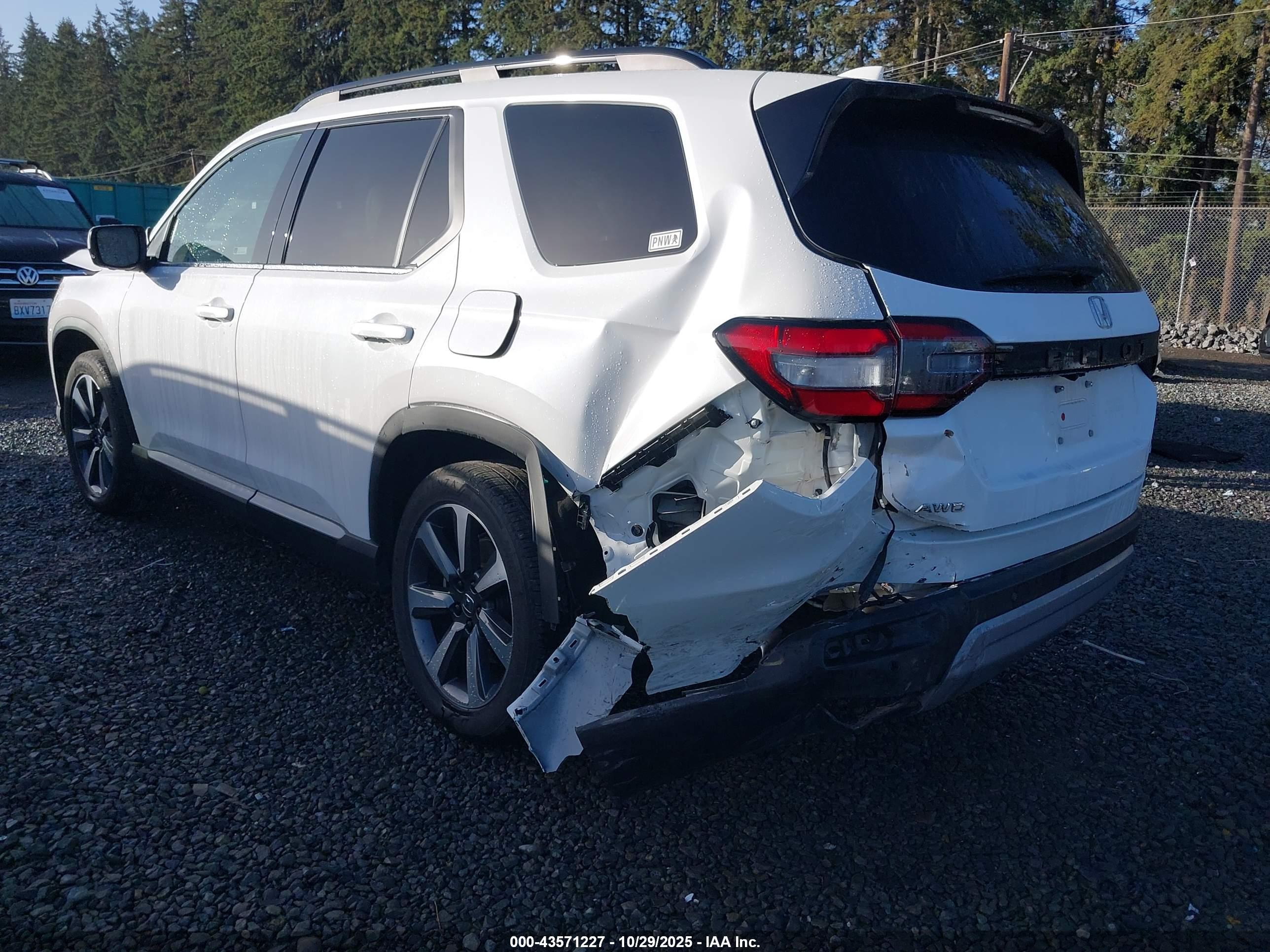 HONDA PILOT image 3