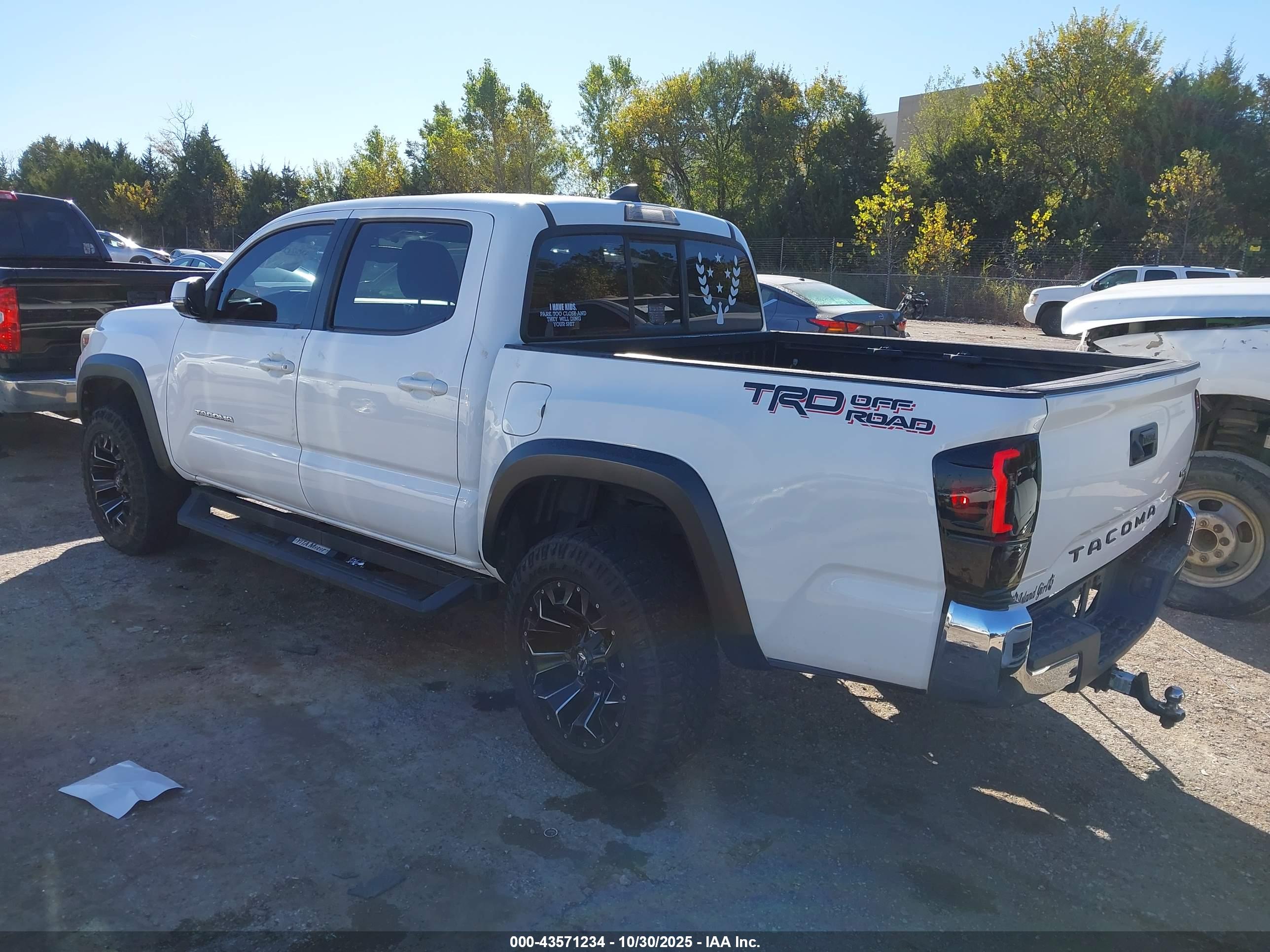 TOYOTA TACOMA image 3