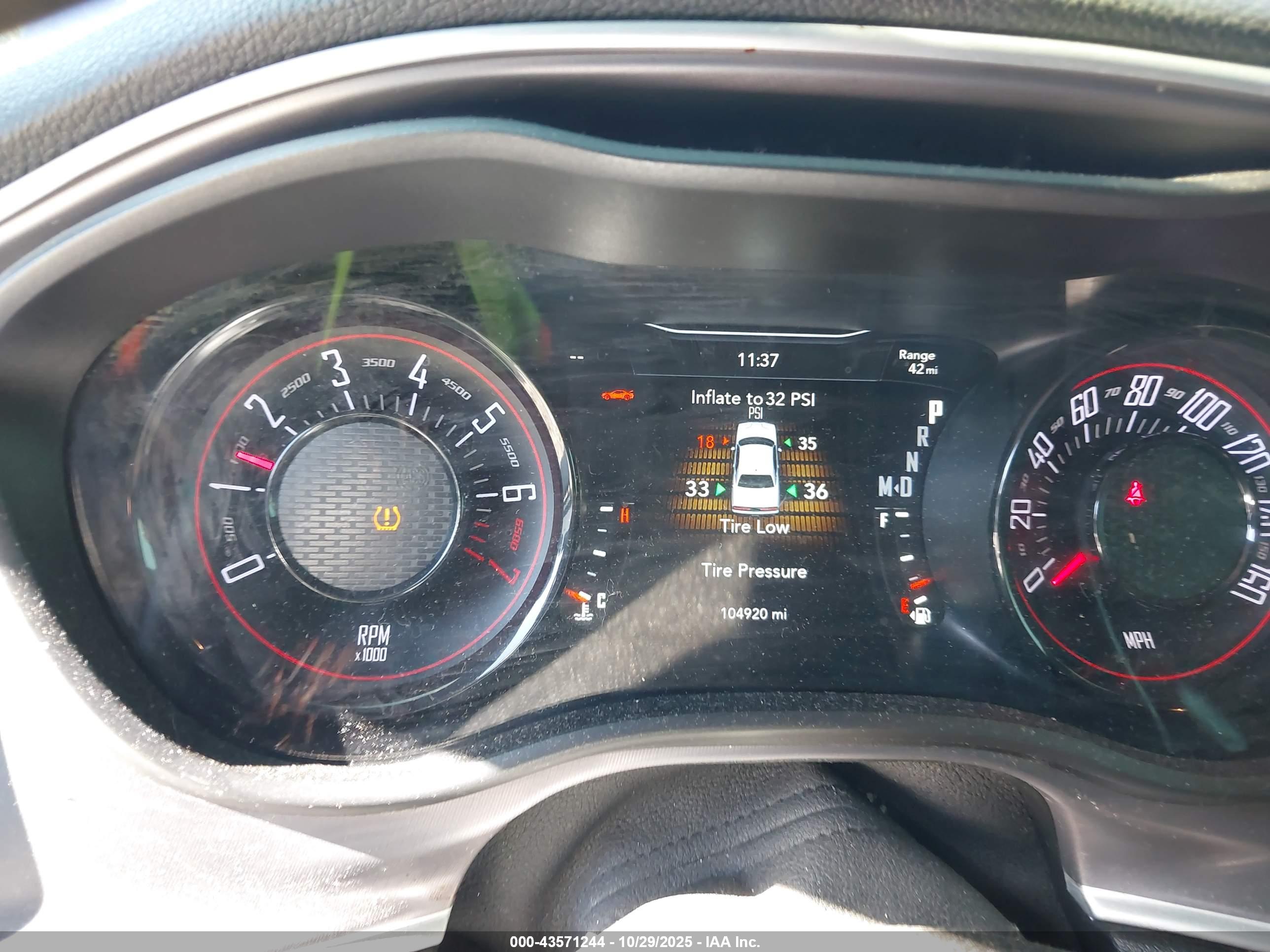 DODGE CHALLENGER image 7