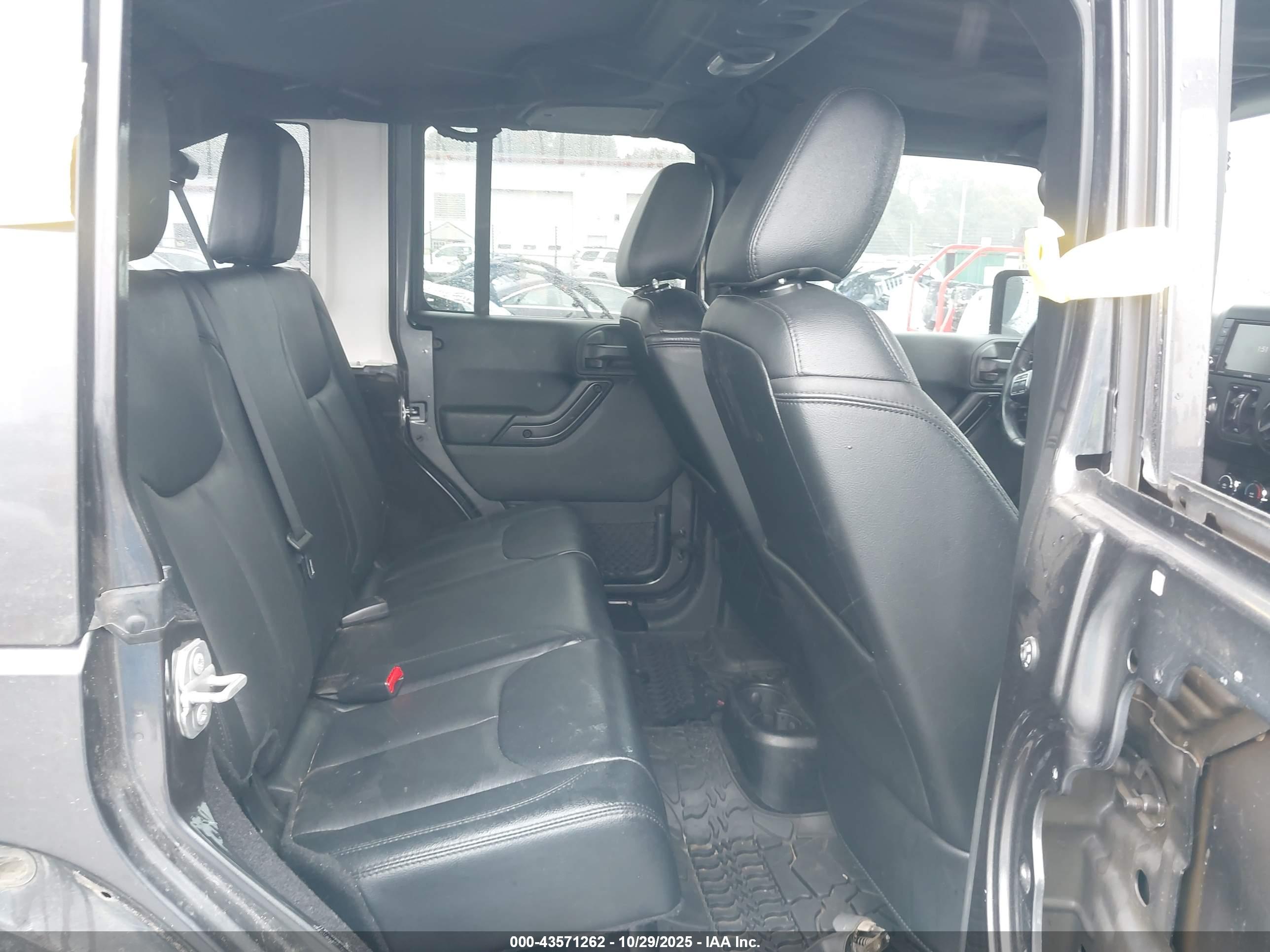 JEEP WRANGLER image 8
