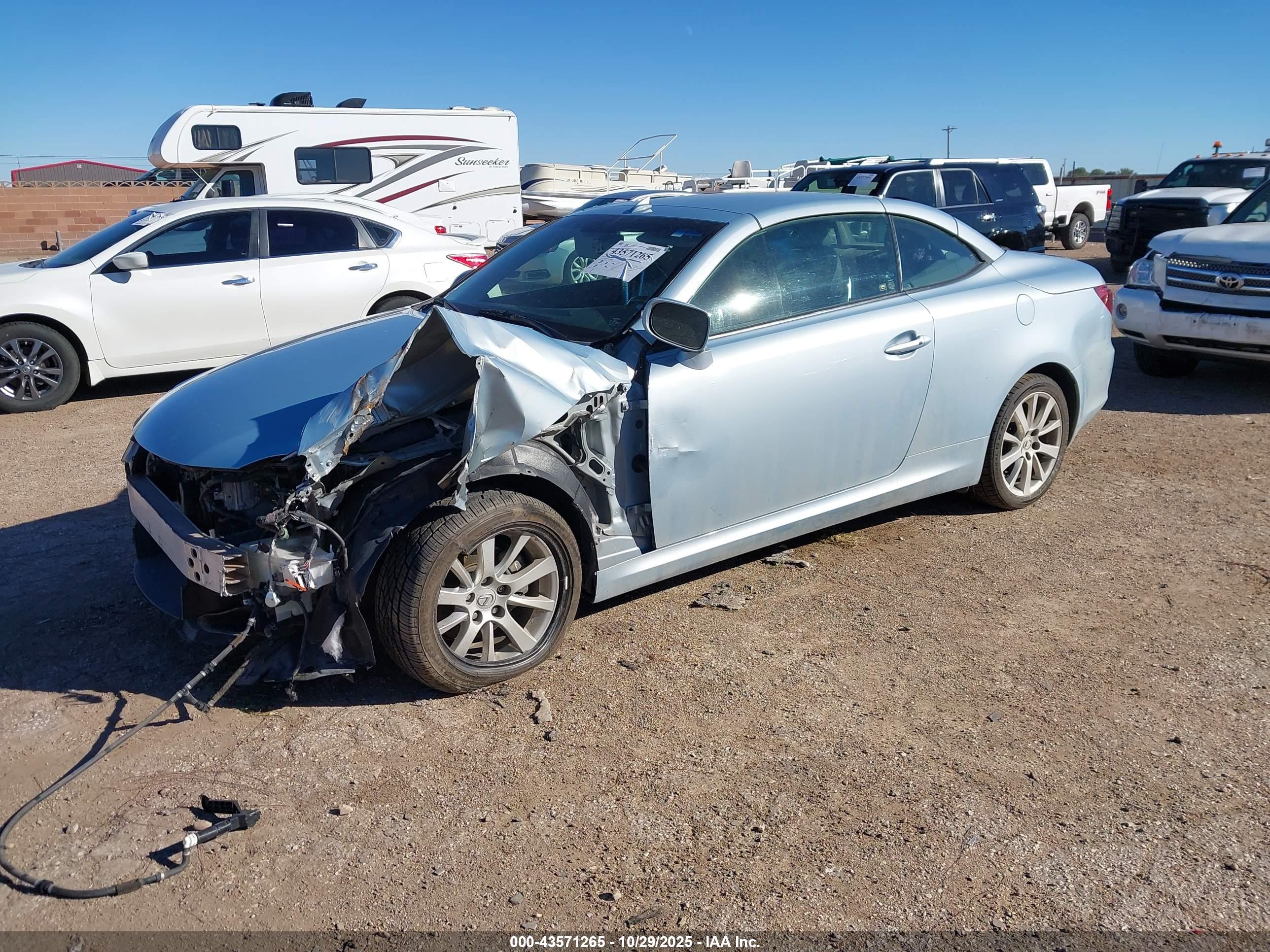 LEXUS IS image 2