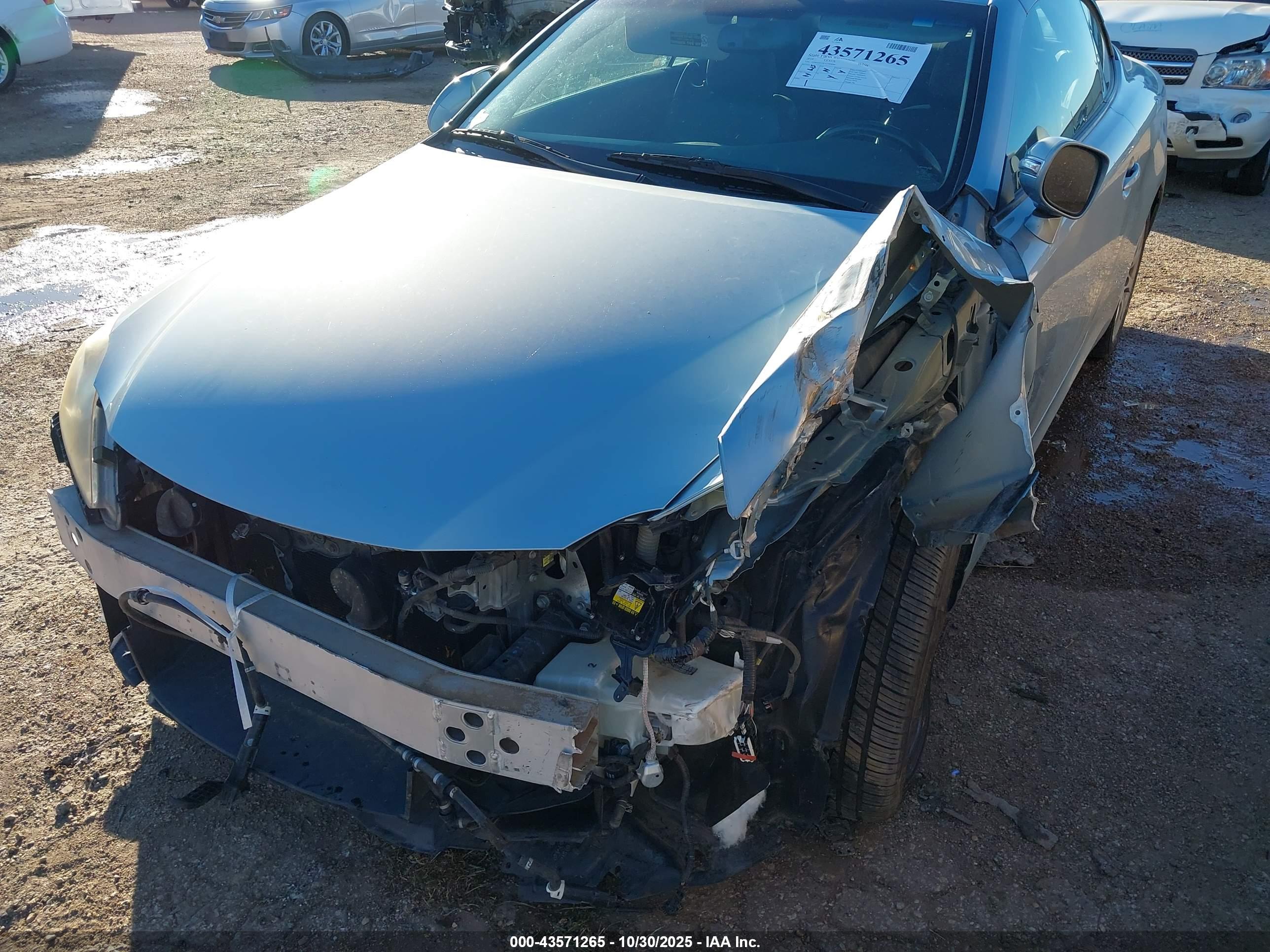 LEXUS IS image 6