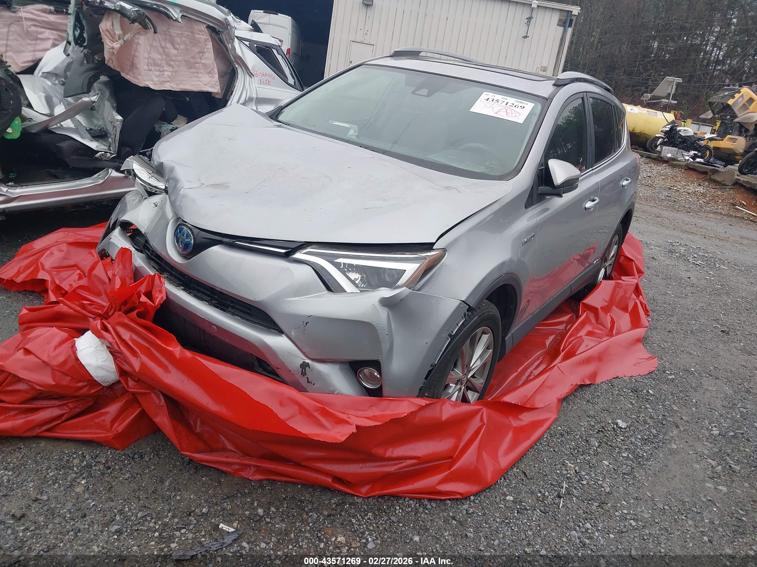 TOYOTA RAV4 image 2