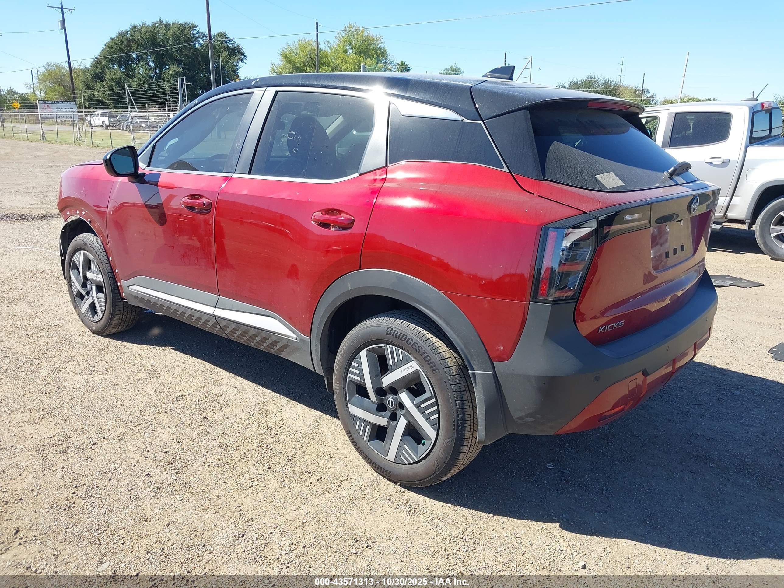 NISSAN KICKS image 3